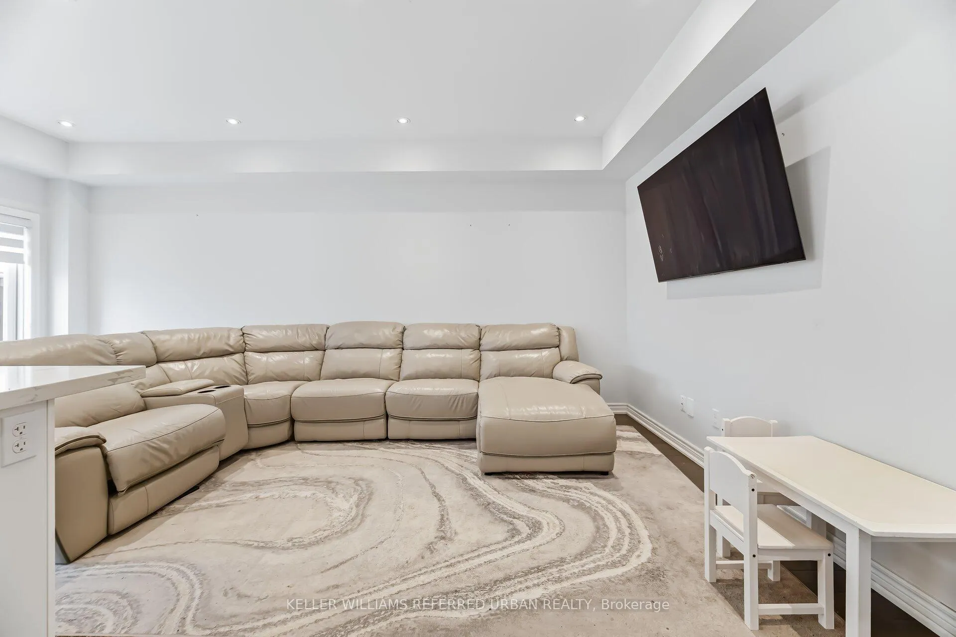 Photo 7 of Unit 8, 21 Madonna Drive, Hamilton, Carpenter — HOMEH