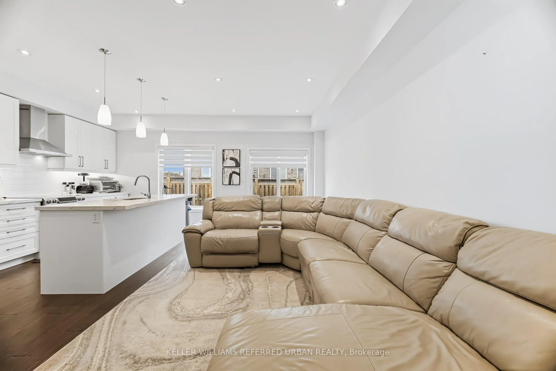 Photo 9 of Unit 8, 21 Madonna Drive, Hamilton, Carpenter — HOMEH