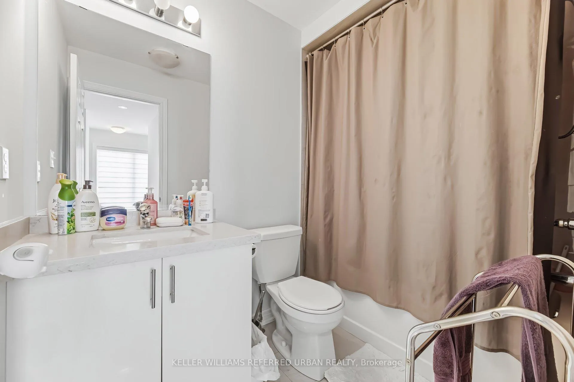 Photo 30 of Unit 8, 21 Madonna Drive, Hamilton, Carpenter — HOMEH