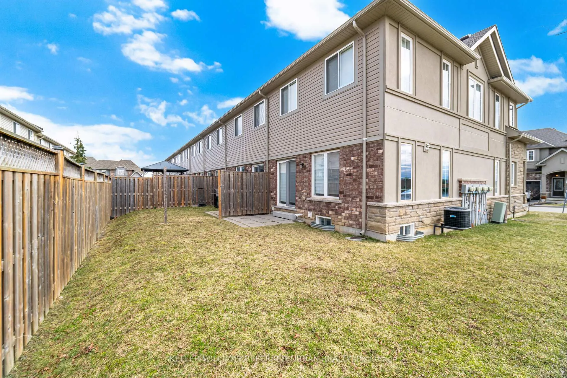 Photo 34 of Unit 8, 21 Madonna Drive, Hamilton, Carpenter — HOMEH