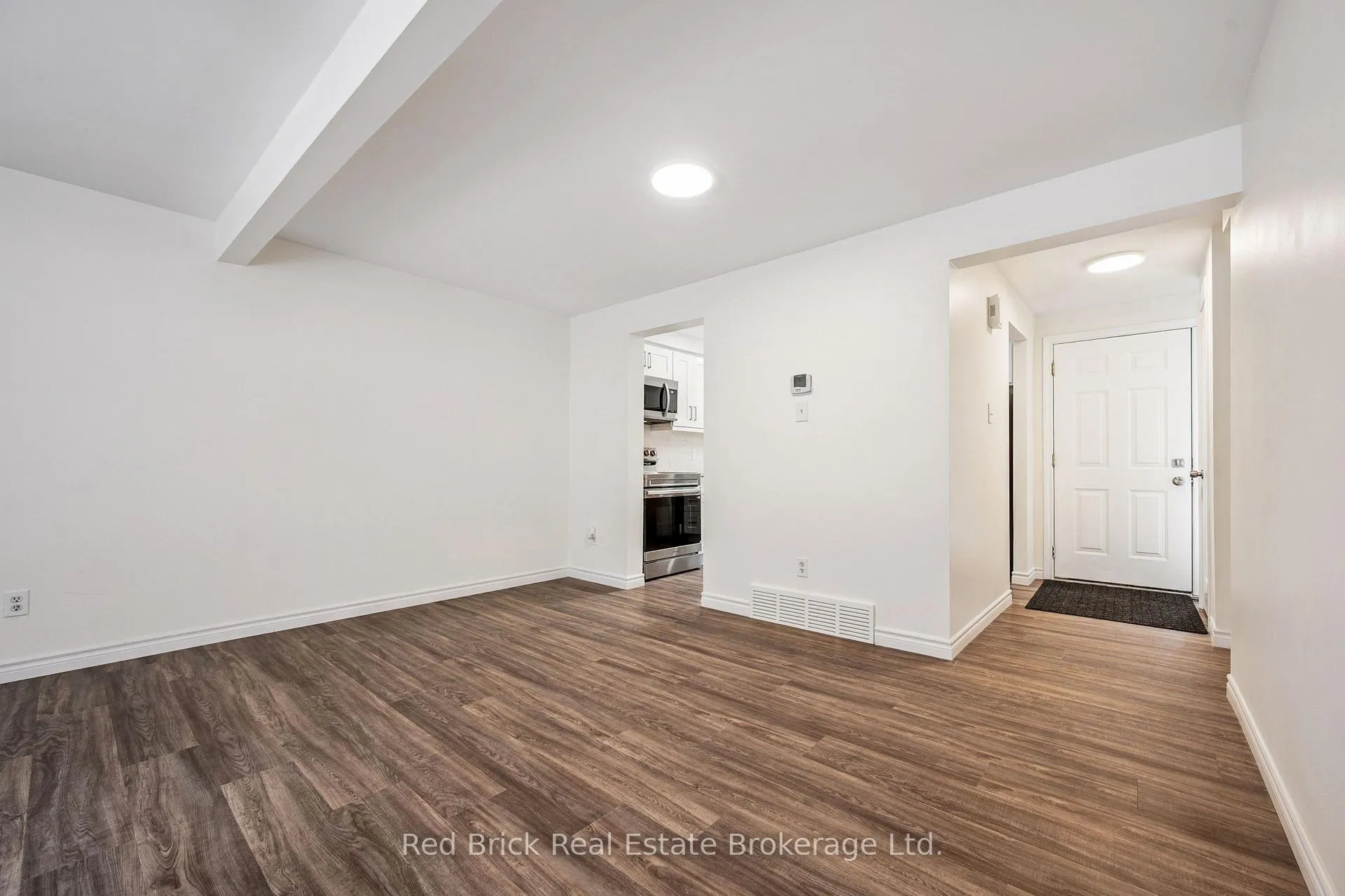 Photo 13 of Unit 61, 539 Willow Road, Guelph, Willow West/Sugarbush/West Acres — HOMEH