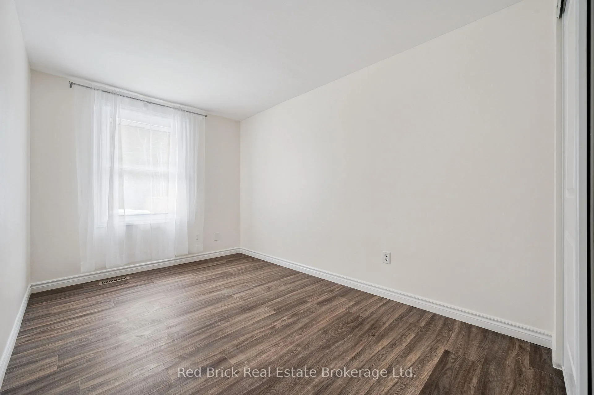 Photo 25 of Unit 61, 539 Willow Road, Guelph, Willow West/Sugarbush/West Acres — HOMEH