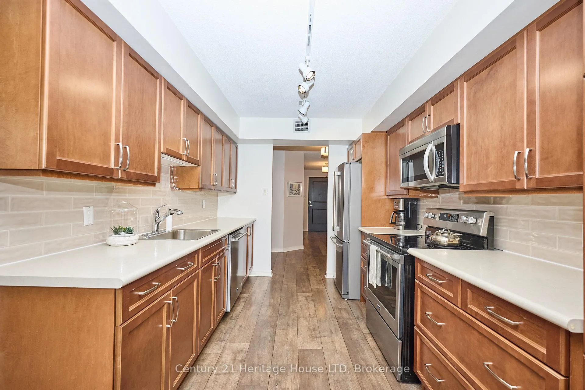 Photo 9 of Unit 317, 8111 Forest Glen Drive, Niagara Falls, Mt. Carmel — HOMEH