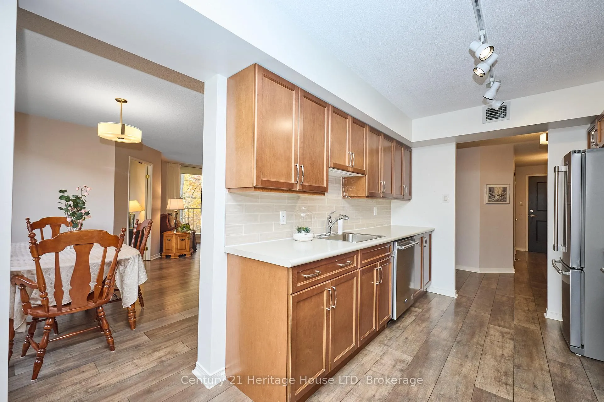 Photo 11 of Unit 317, 8111 Forest Glen Drive, Niagara Falls, Mt. Carmel — HOMEH