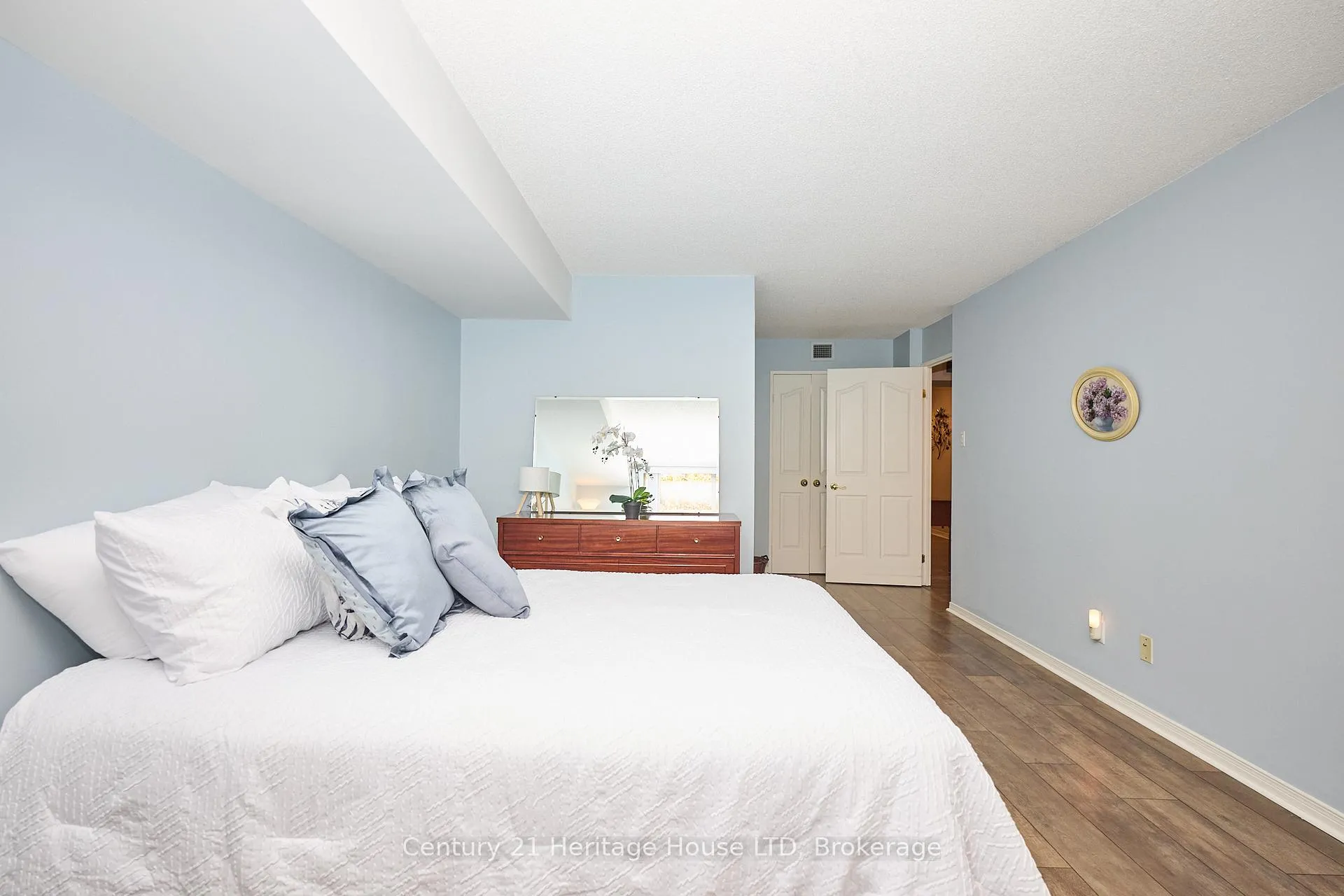 Photo 17 of Unit 317, 8111 Forest Glen Drive, Niagara Falls, Mt. Carmel — HOMEH