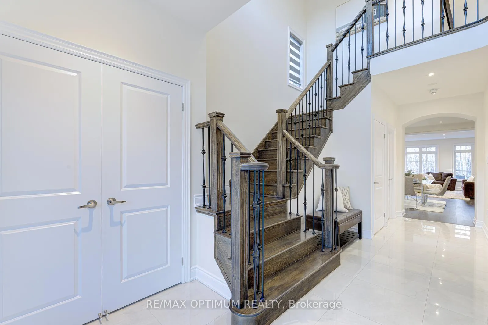 Photo 6 of 64 Elysian Fields Circle, Brampton, Bram West — HOMEH