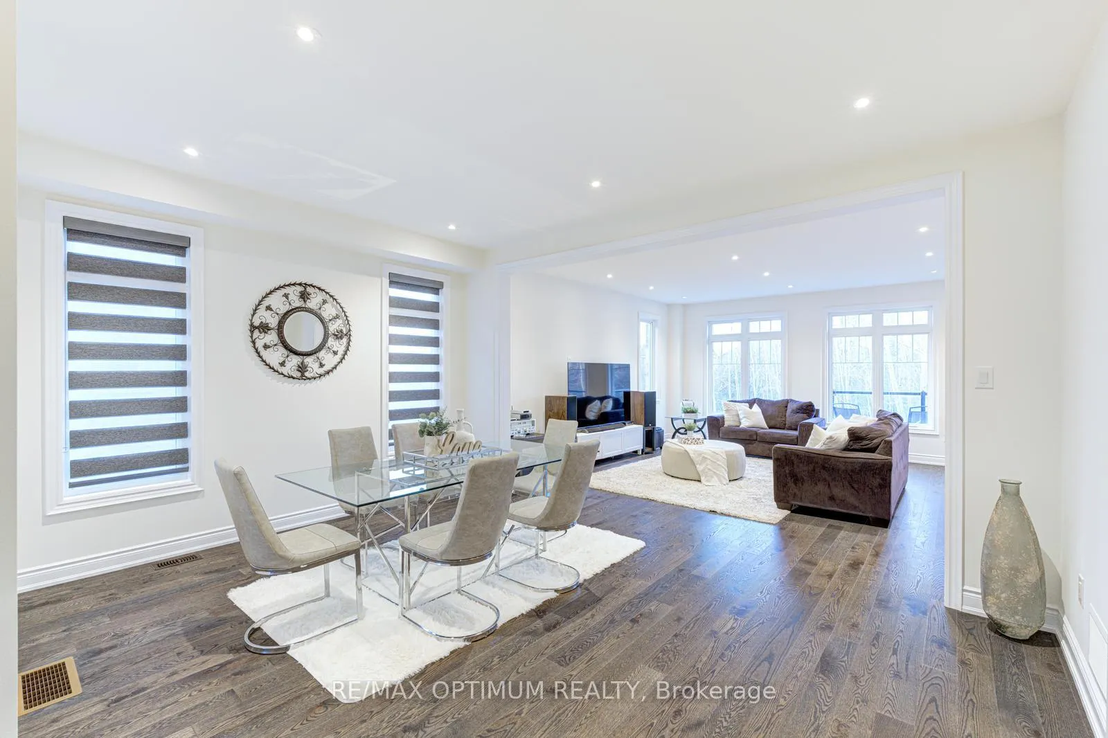 Photo 9 of 64 Elysian Fields Circle, Brampton, Bram West — HOMEH