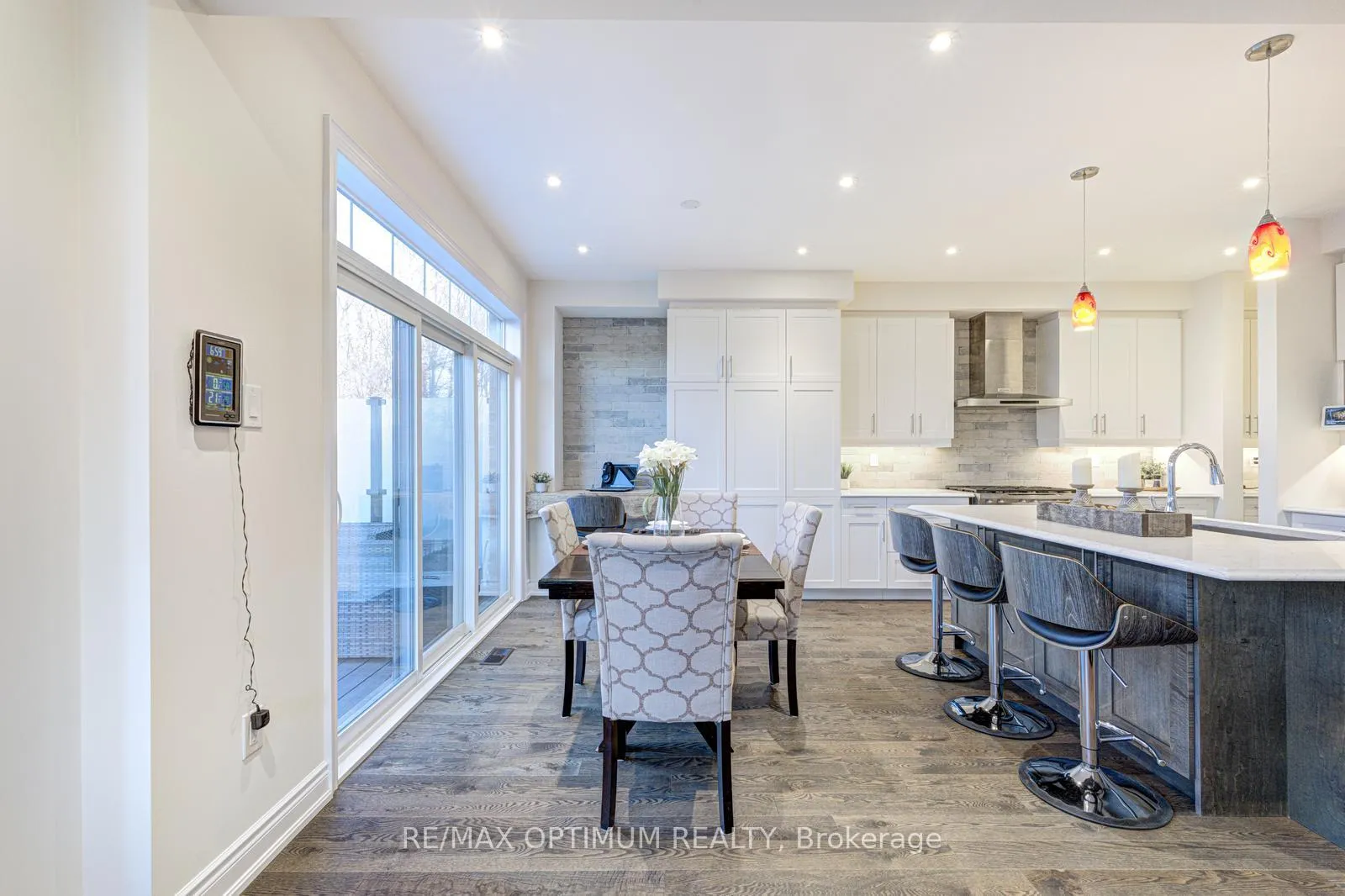 Photo 13 of 64 Elysian Fields Circle, Brampton, Bram West — HOMEH