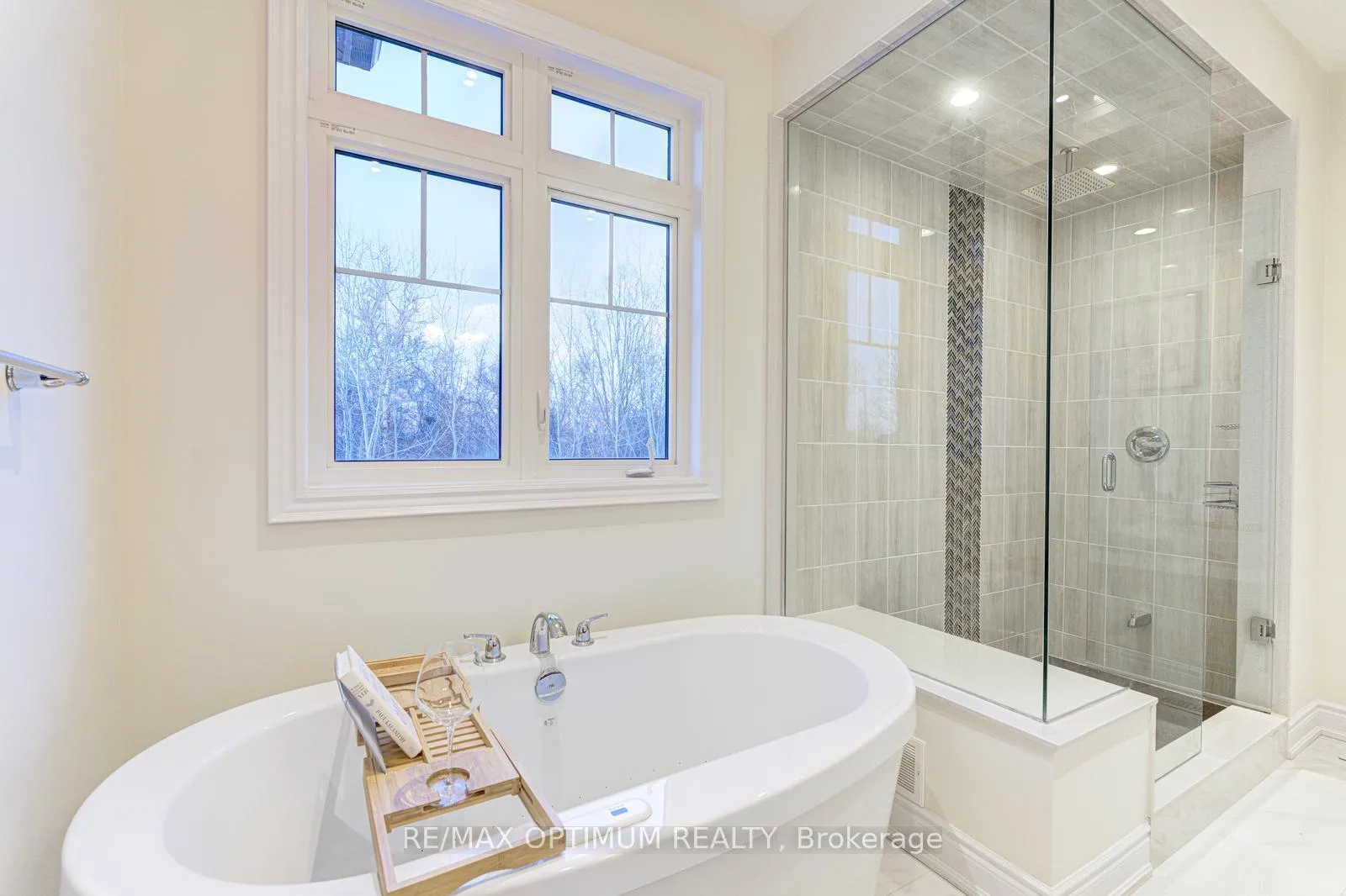 Photo 26 of 64 Elysian Fields Circle, Brampton, Bram West — HOMEH
