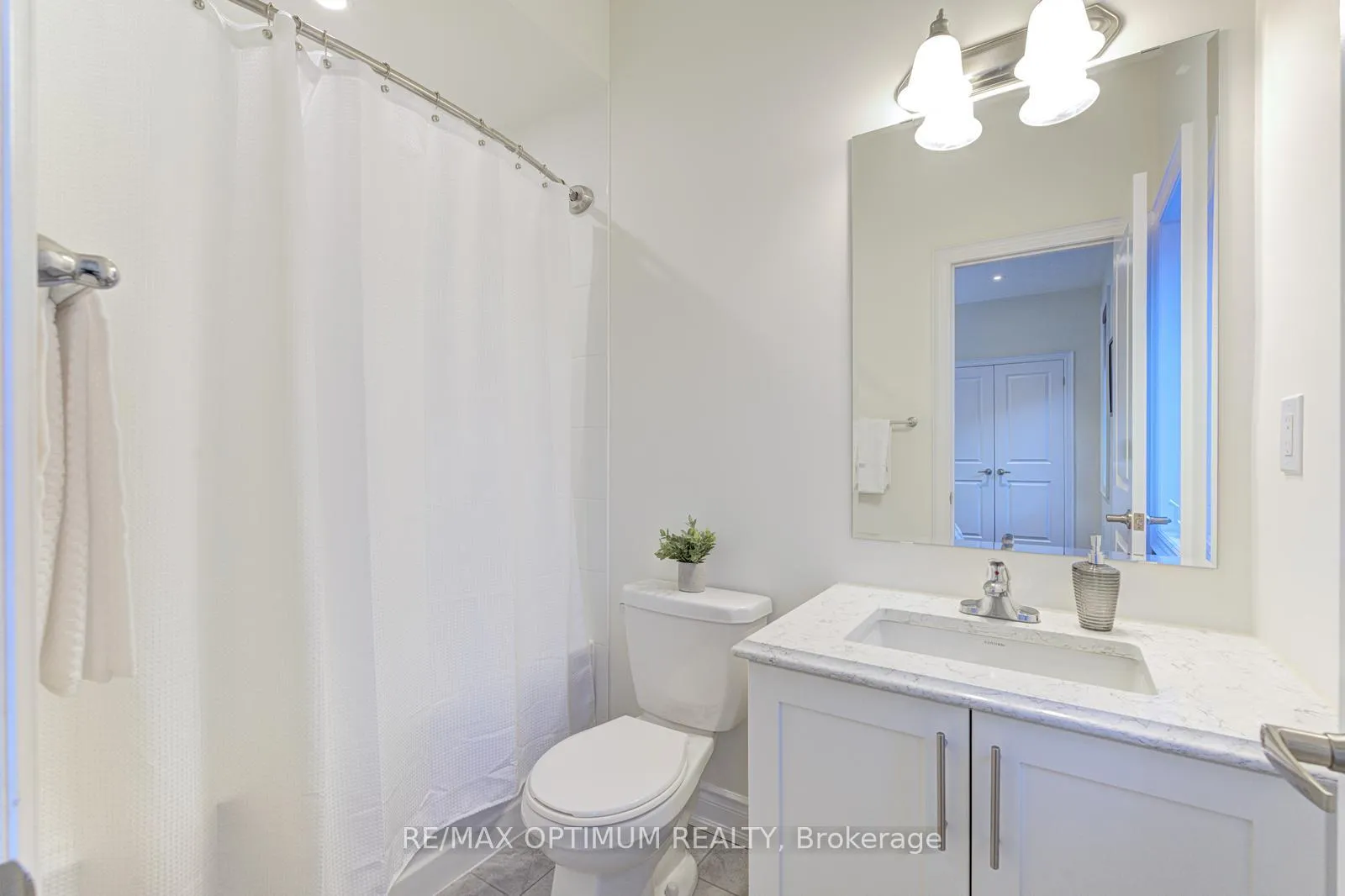 Photo 29 of 64 Elysian Fields Circle, Brampton, Bram West — HOMEH