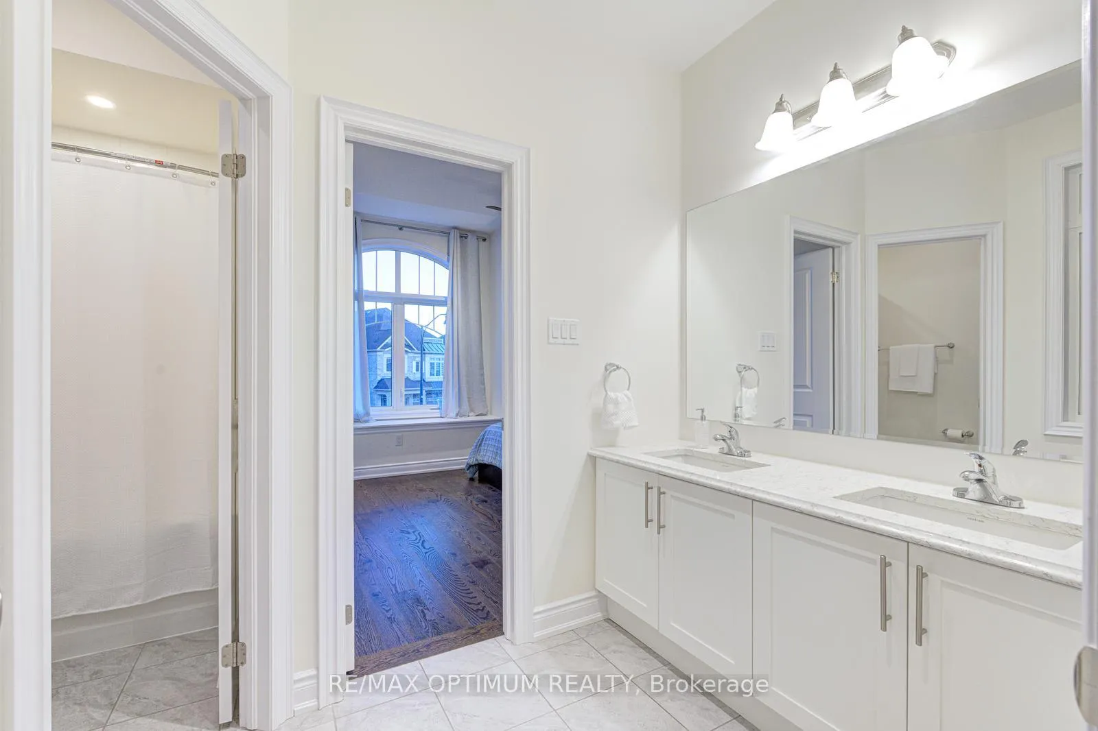 Photo 33 of 64 Elysian Fields Circle, Brampton, Bram West — HOMEH