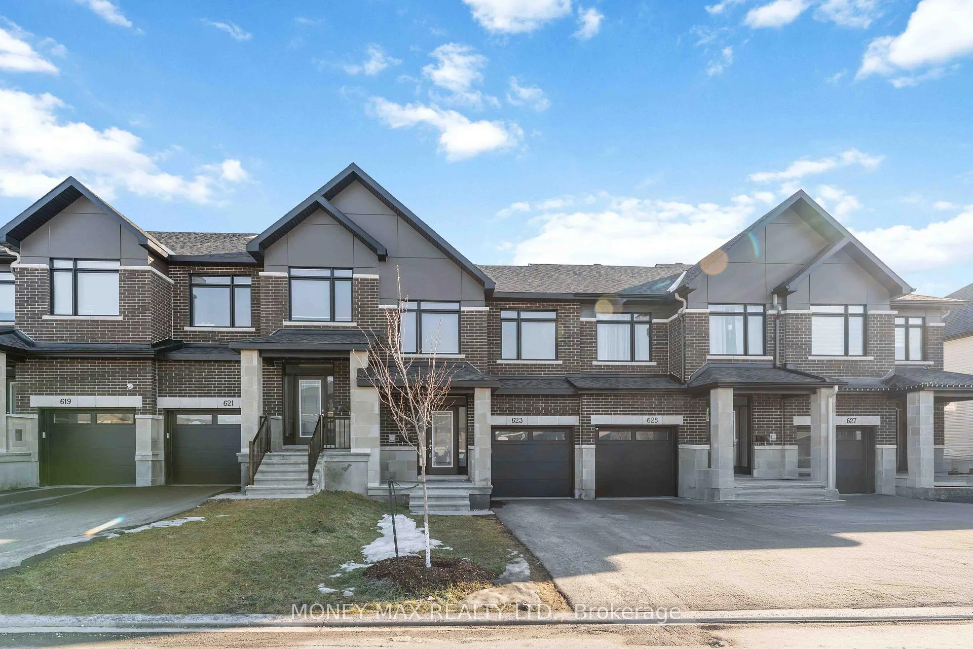 Photo 2 of 623 Knotridge Street, Ottawa, Mer Bleue/Bradley Estates/Anderson Park — HOMEH