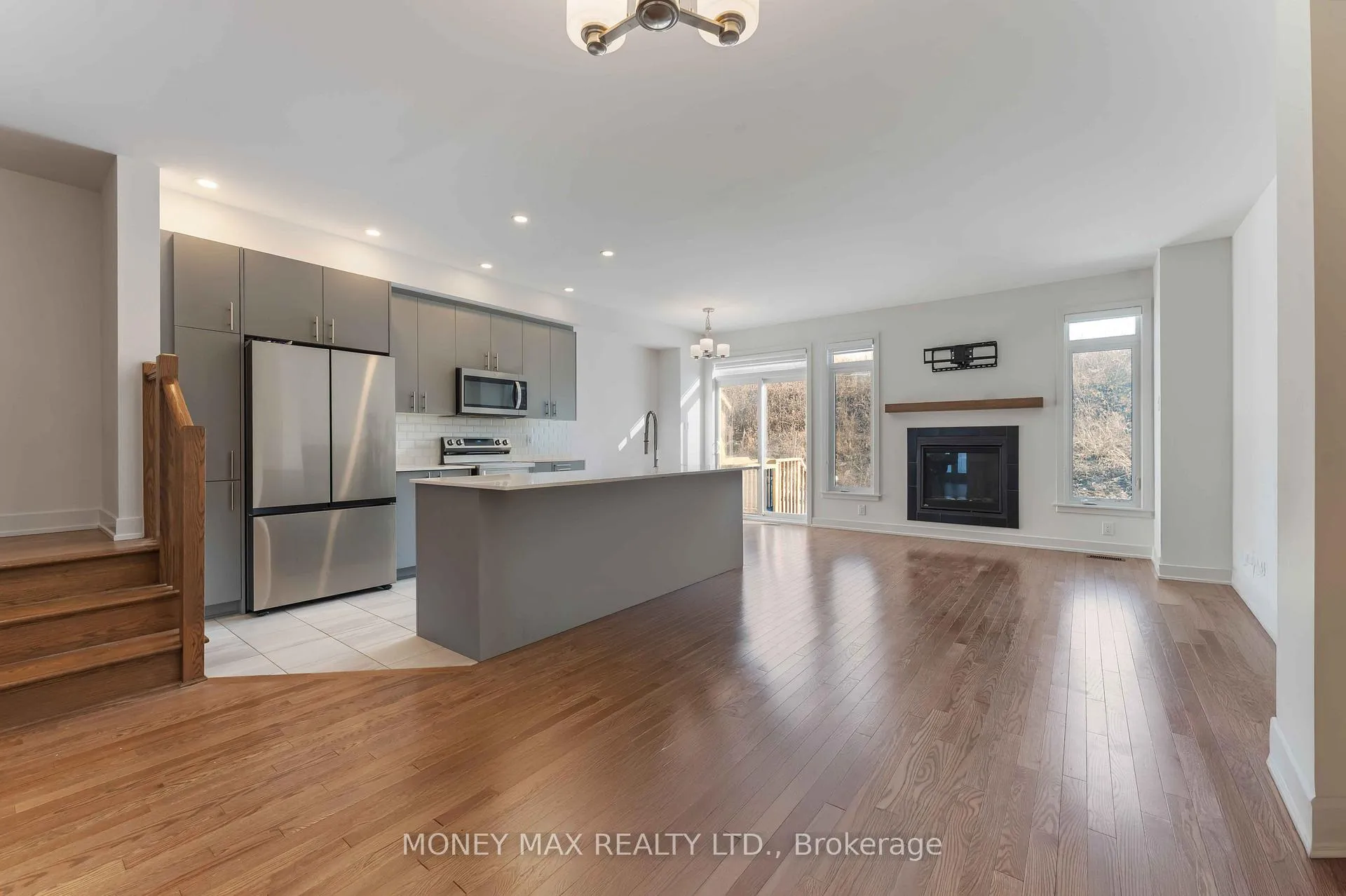 Photo 5 of 623 Knotridge Street, Ottawa, Mer Bleue/Bradley Estates/Anderson Park — HOMEH