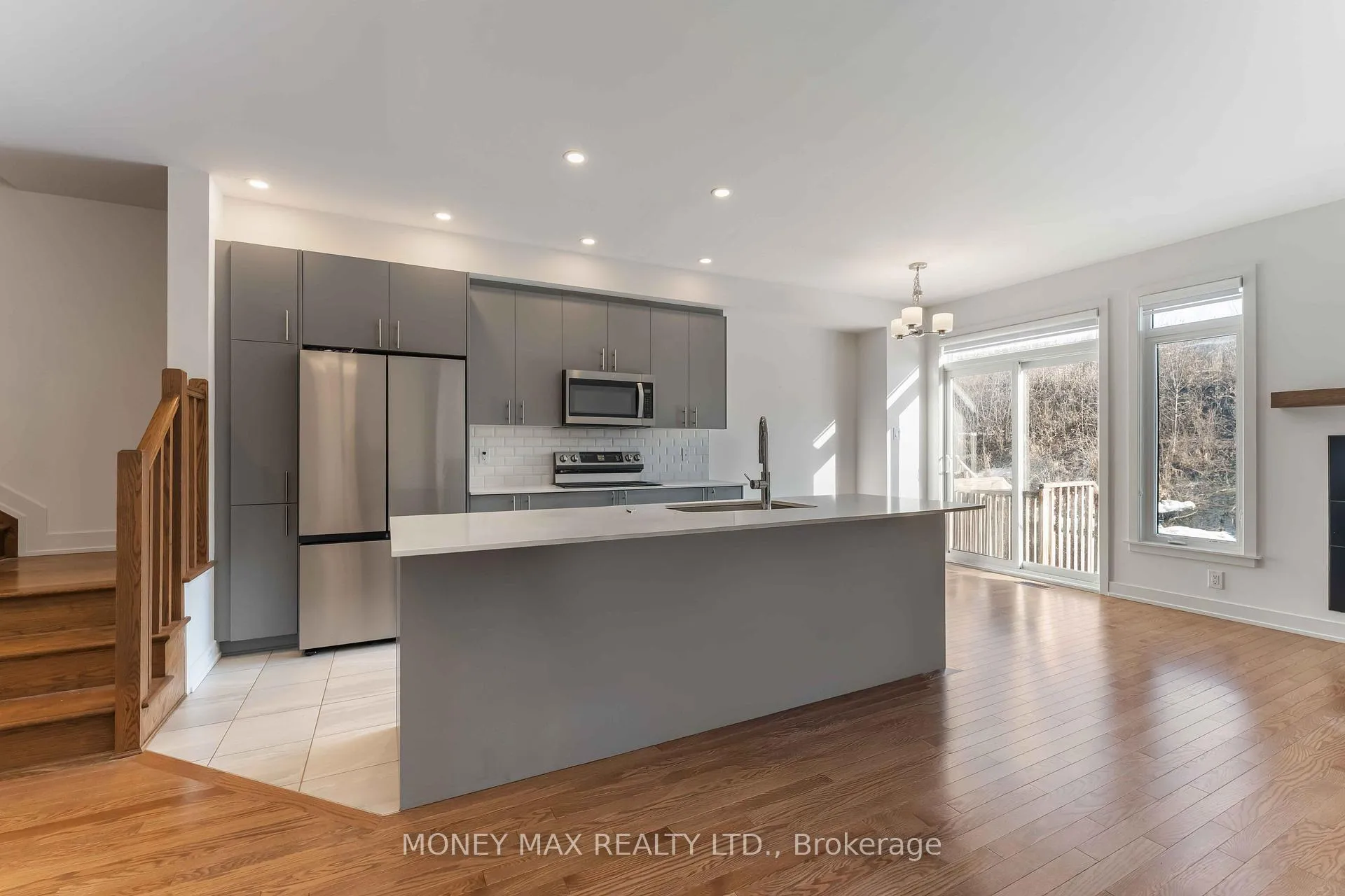 Photo 6 of 623 Knotridge Street, Ottawa, Mer Bleue/Bradley Estates/Anderson Park — HOMEH