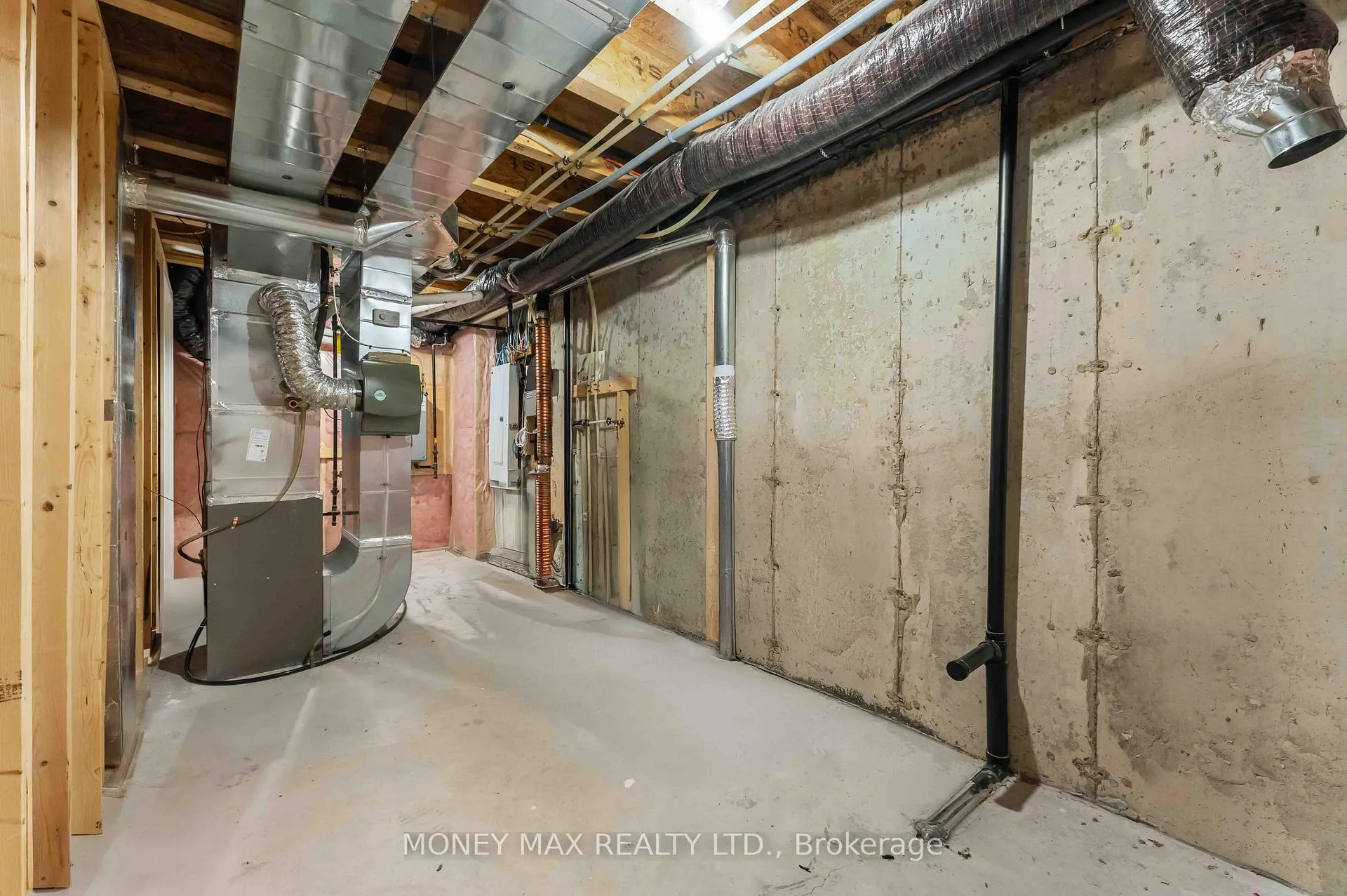 Photo 24 of 623 Knotridge Street, Ottawa, Mer Bleue/Bradley Estates/Anderson Park — HOMEH