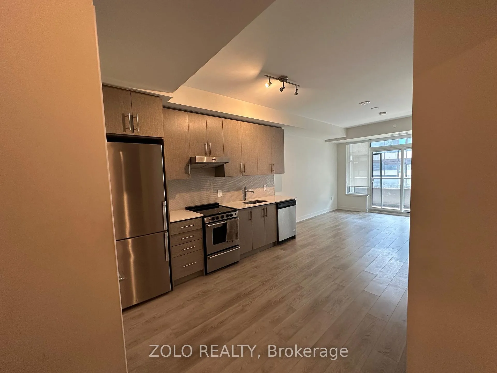 Photo 3 of 212 King William Street E, Hamilton, Beasley — HOMEH