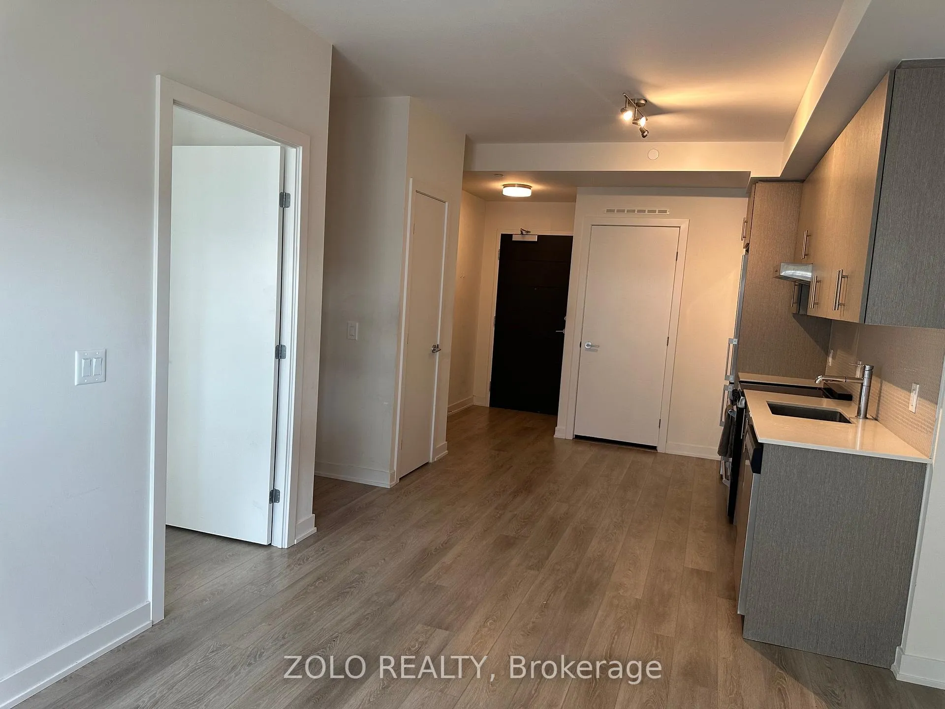 Photo 5 of 212 King William Street E, Hamilton, Beasley — HOMEH