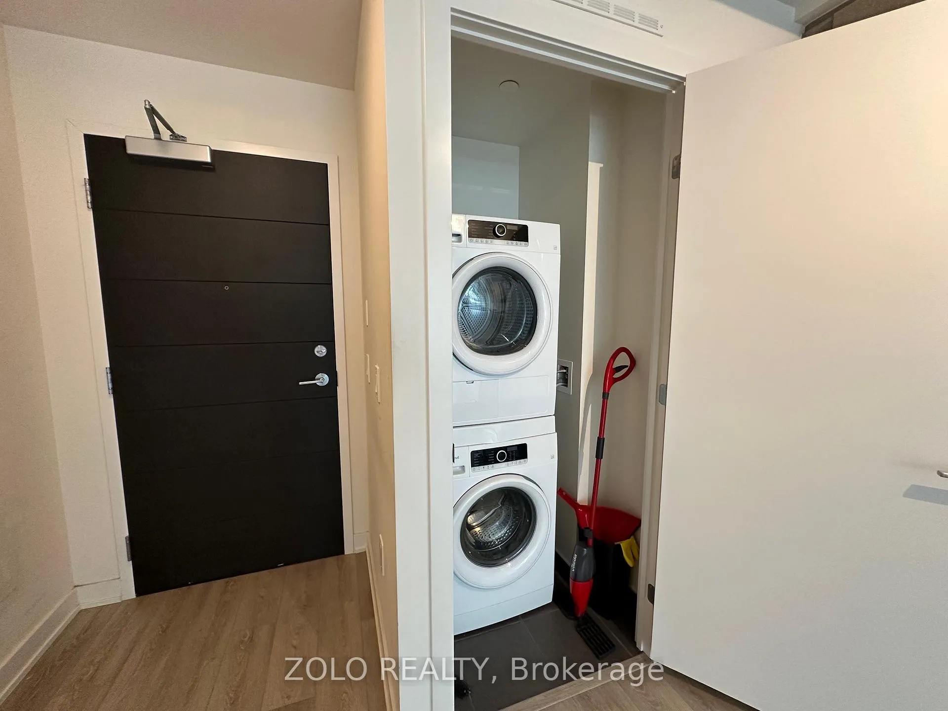 Photo 6 of 212 King William Street E, Hamilton, Beasley — HOMEH