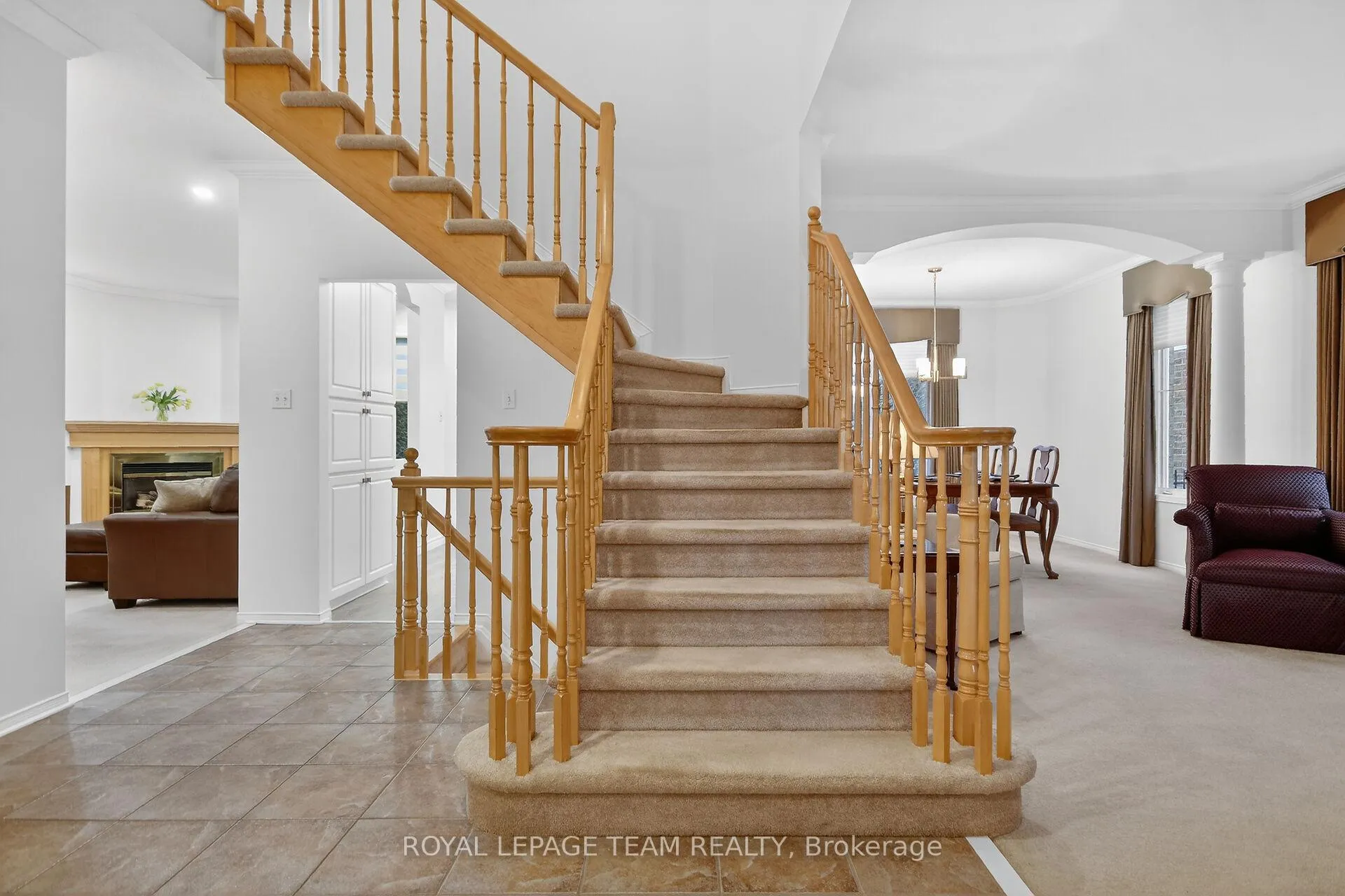 Photo 5 of 3113 Apple Hill Drive S, Ottawa, Upper Hunt Club — HOMEH