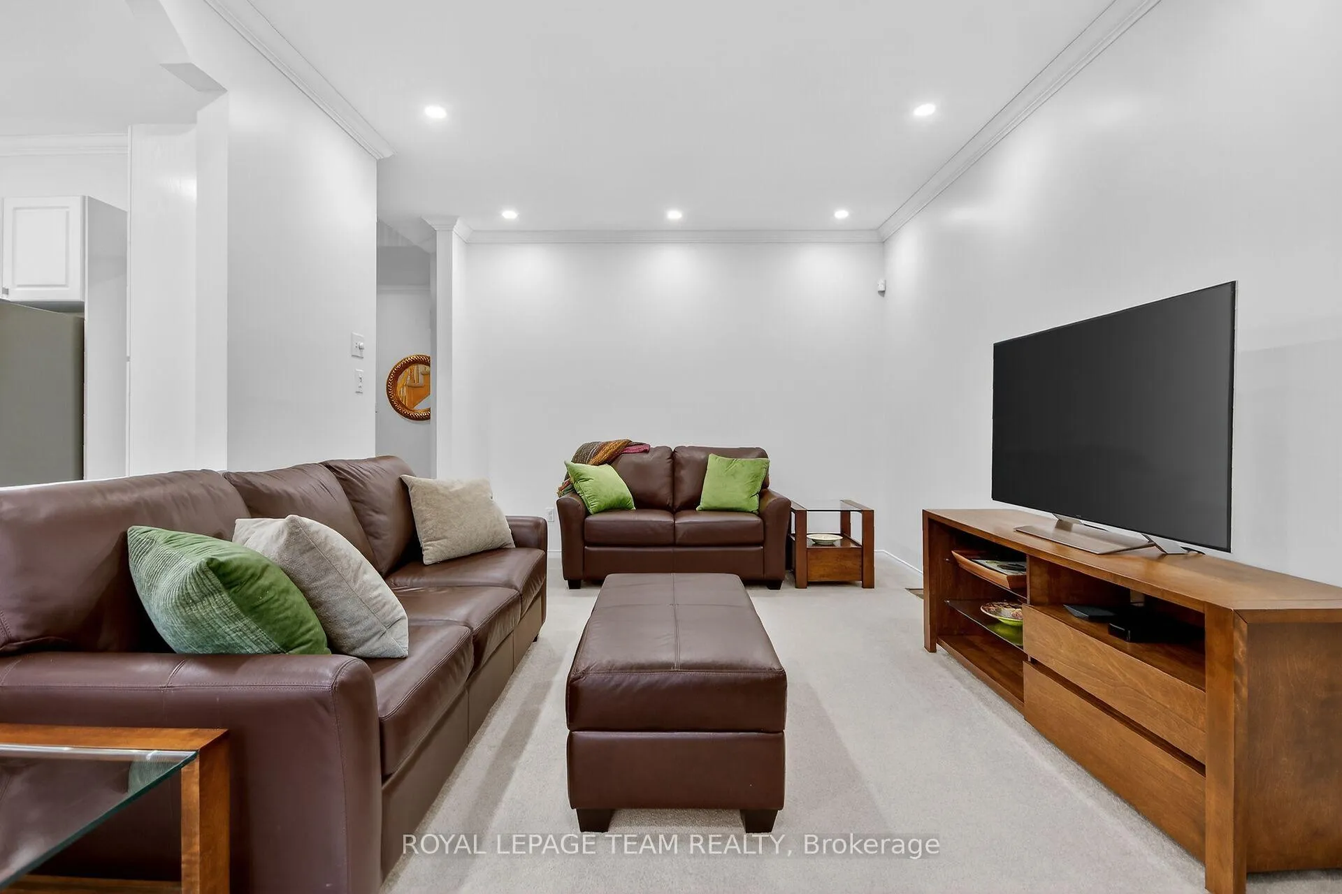 Photo 13 of 3113 Apple Hill Drive S, Ottawa, Upper Hunt Club — HOMEH