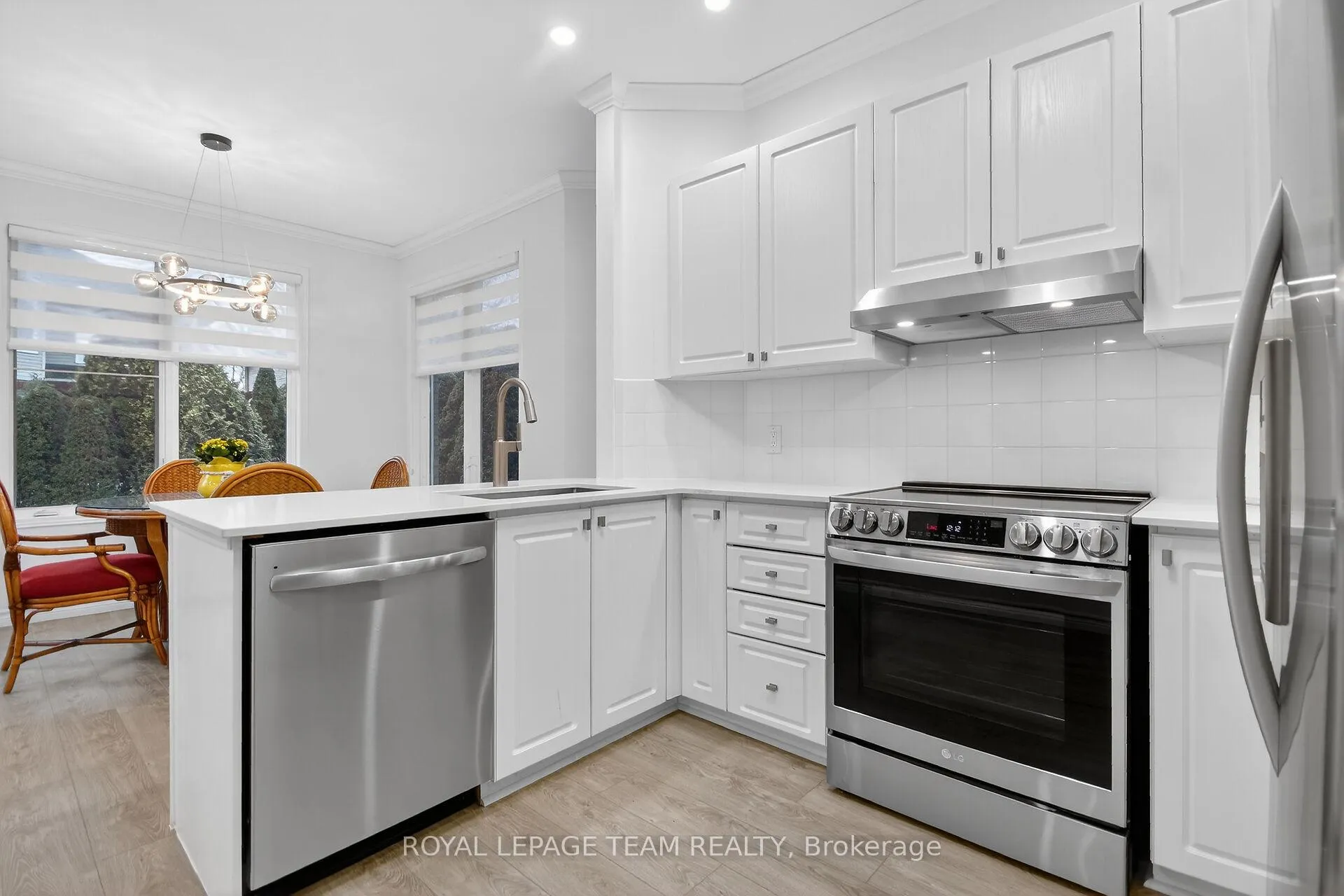 Photo 17 of 3113 Apple Hill Drive S, Ottawa, Upper Hunt Club — HOMEH