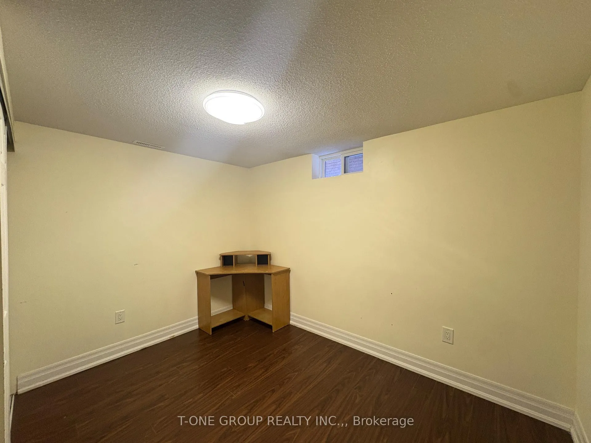 Photo 11 of 209 Highglen Avenue, Markham, Milliken Mills East — HOMEH
