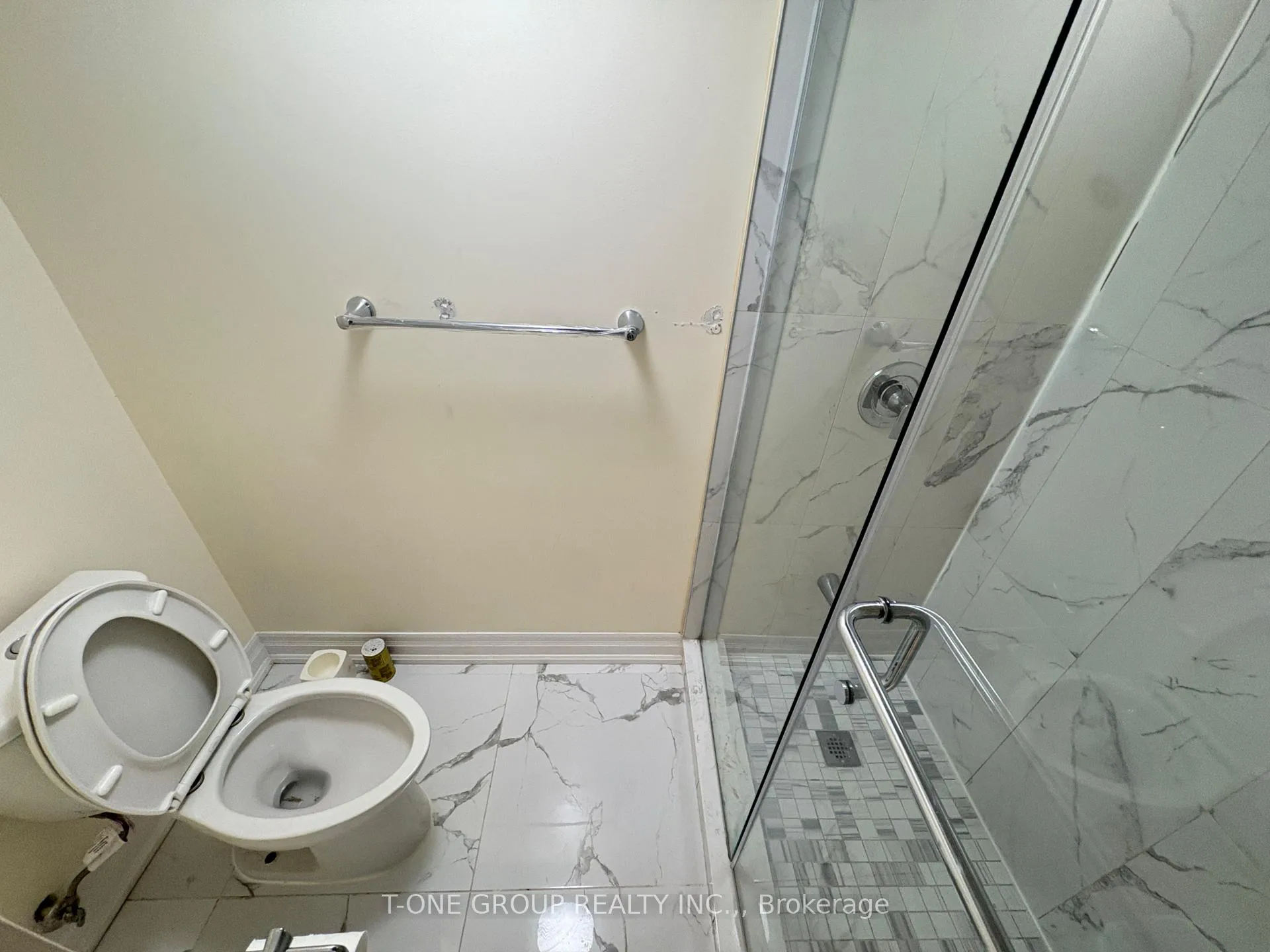 Photo 15 of 209 Highglen Avenue, Markham, Milliken Mills East — HOMEH