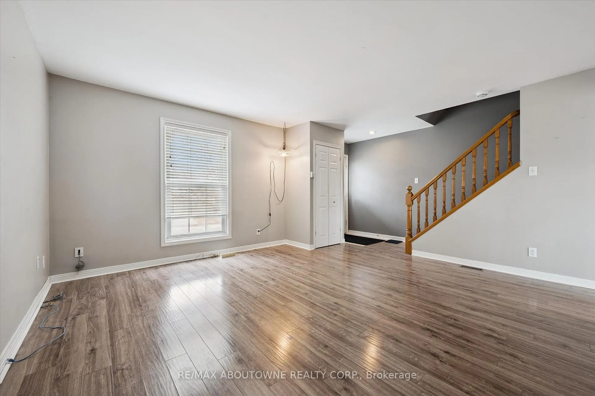 Photo 6 of 427 Bankside Crescent, Kitchener — HOMEH