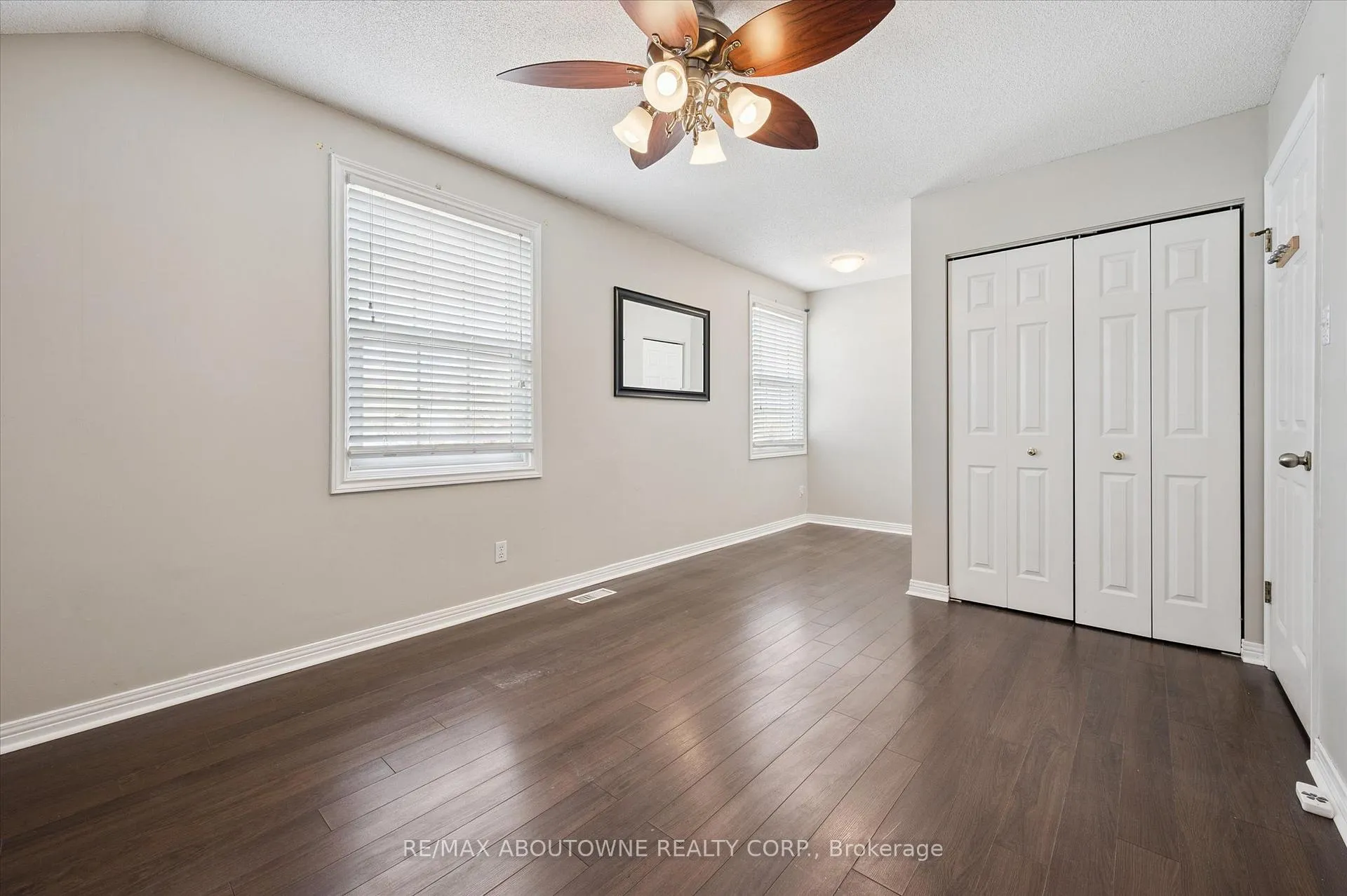 Photo 13 of 427 Bankside Crescent, Kitchener — HOMEH