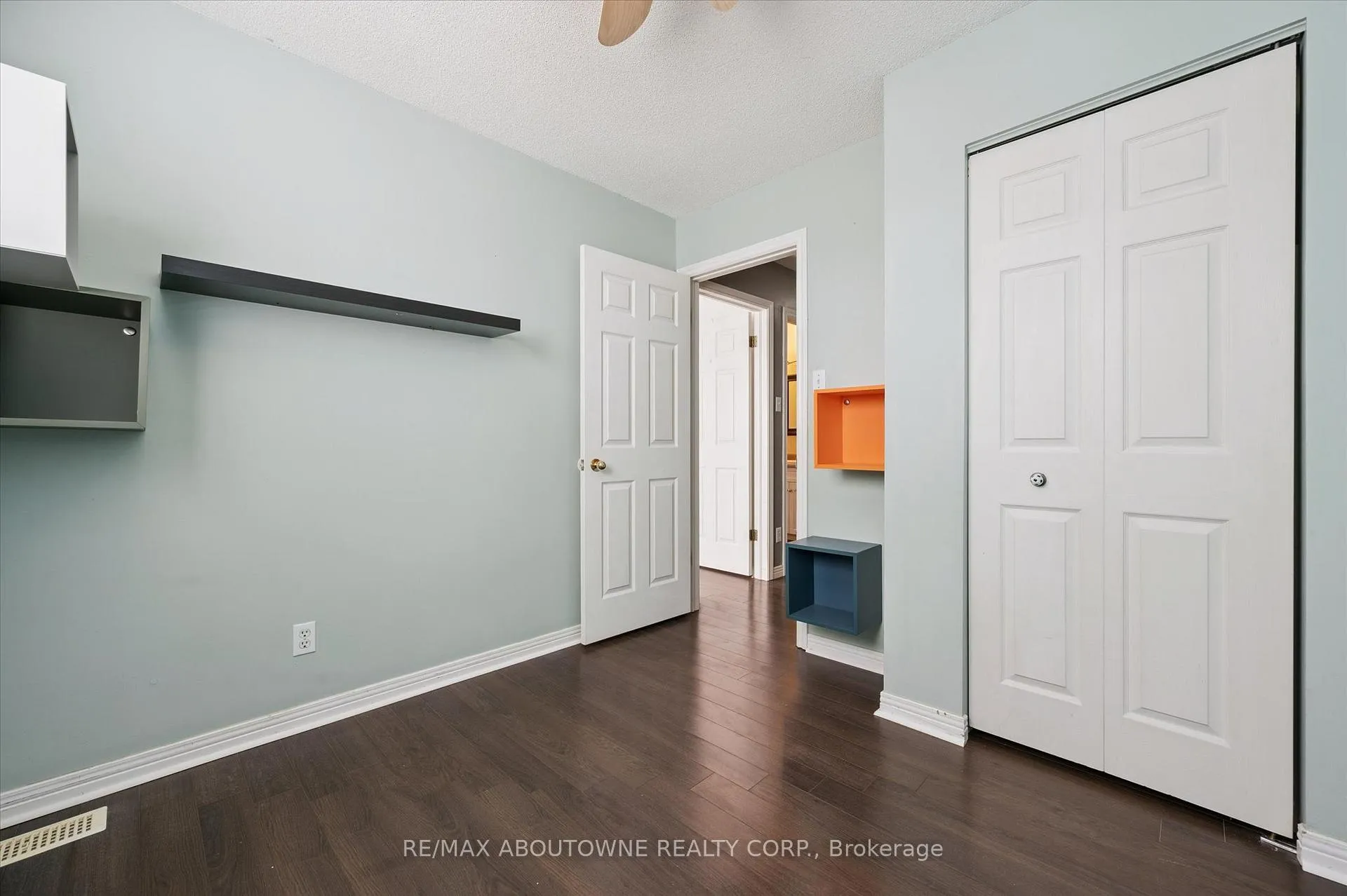 Photo 15 of 427 Bankside Crescent, Kitchener — HOMEH