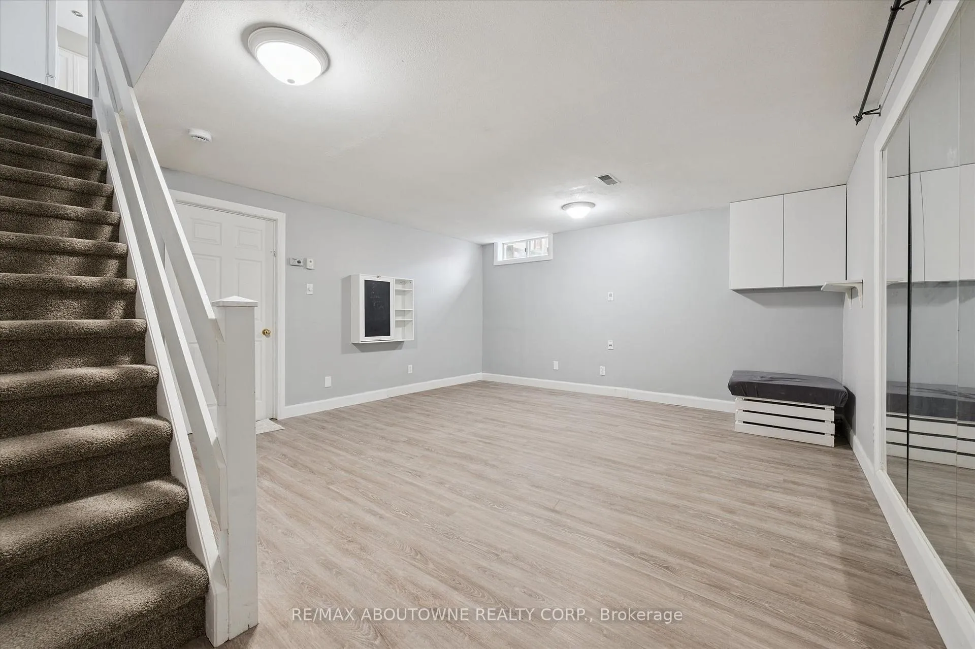 Photo 19 of 427 Bankside Crescent, Kitchener — HOMEH