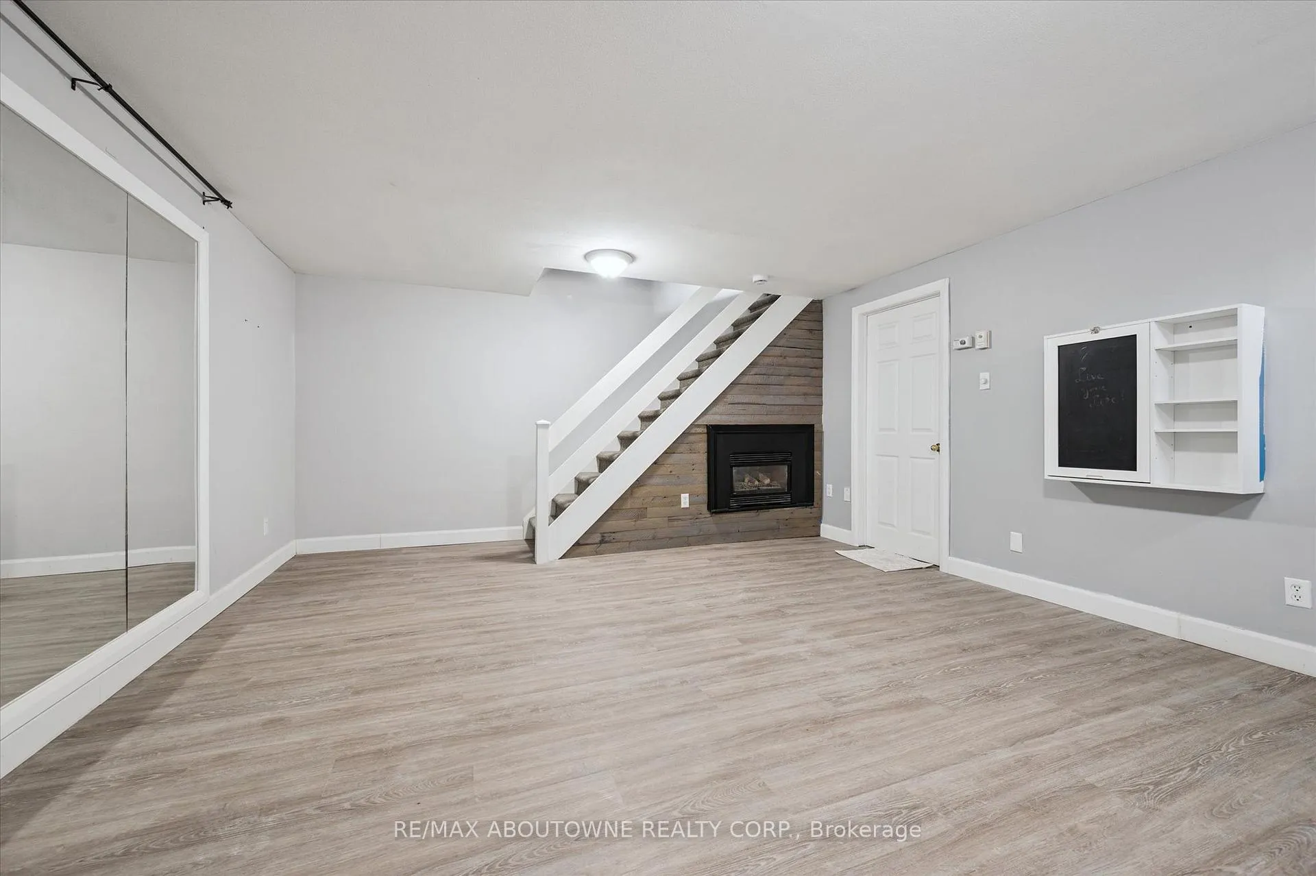 Photo 20 of 427 Bankside Crescent, Kitchener — HOMEH