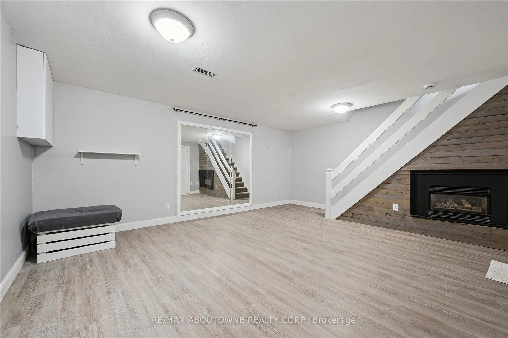 Photo 21 of 427 Bankside Crescent, Kitchener — HOMEH