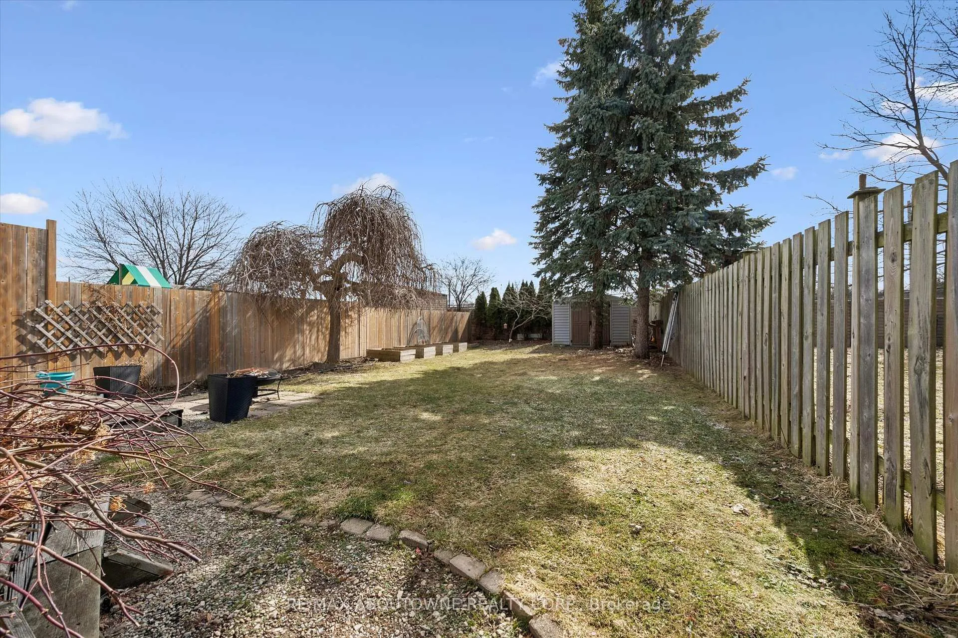 Photo 25 of 427 Bankside Crescent, Kitchener — HOMEH
