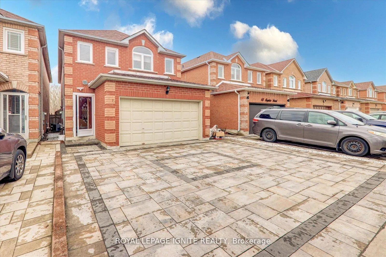 Photo 4 of Unit Bsmt, 16 Sophia Road, Markham, Middlefield — HOMEH