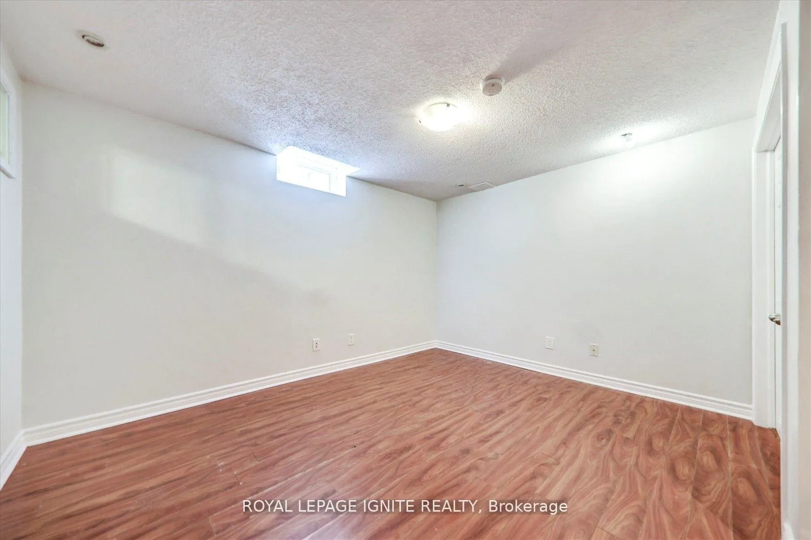 Photo 8 of Unit Bsmt, 16 Sophia Road, Markham, Middlefield — HOMEH