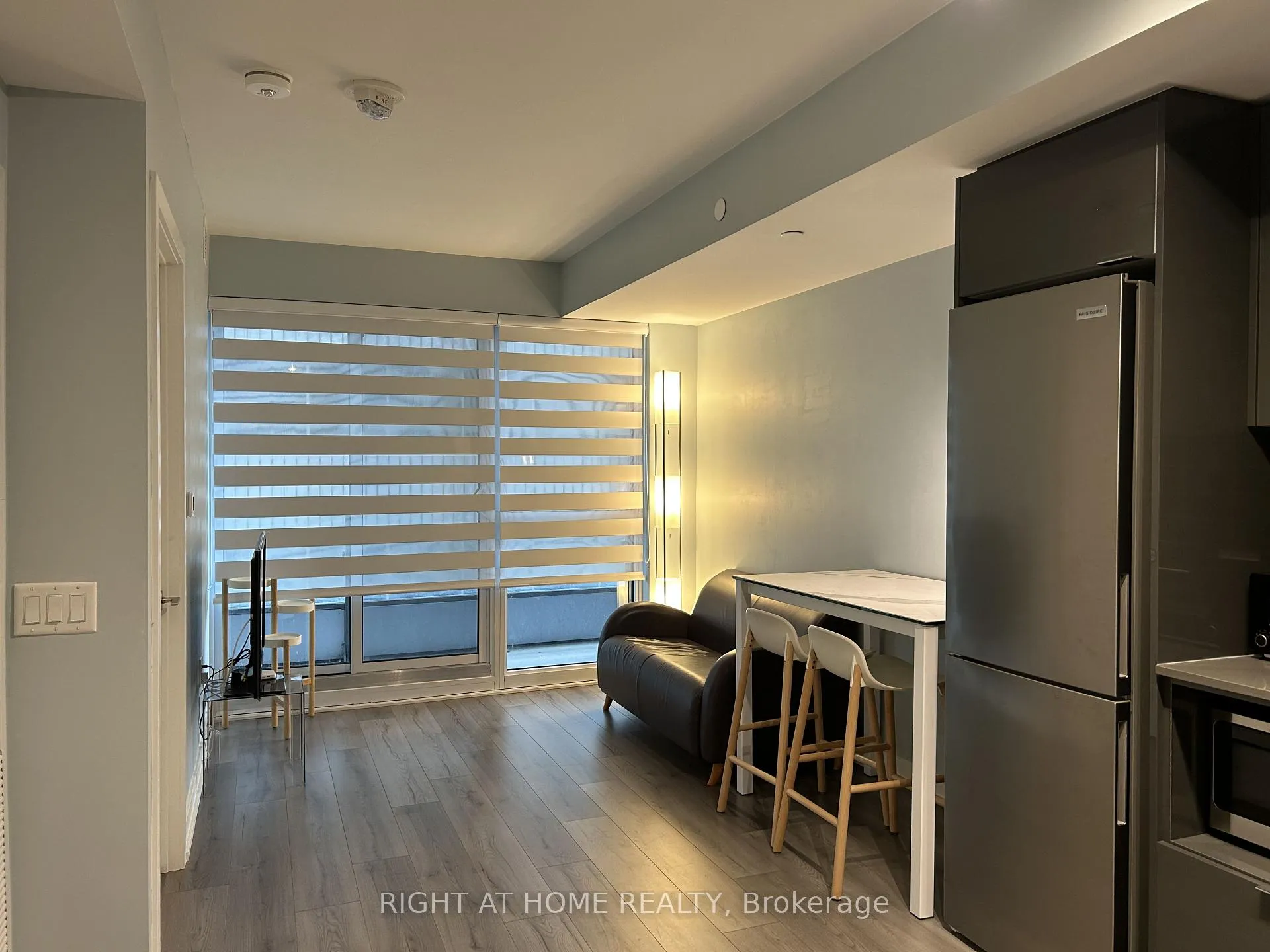 Photo 2 of Unit 1303, 395 Bloor Street E, Toronto, North St. James Town — HOMEH