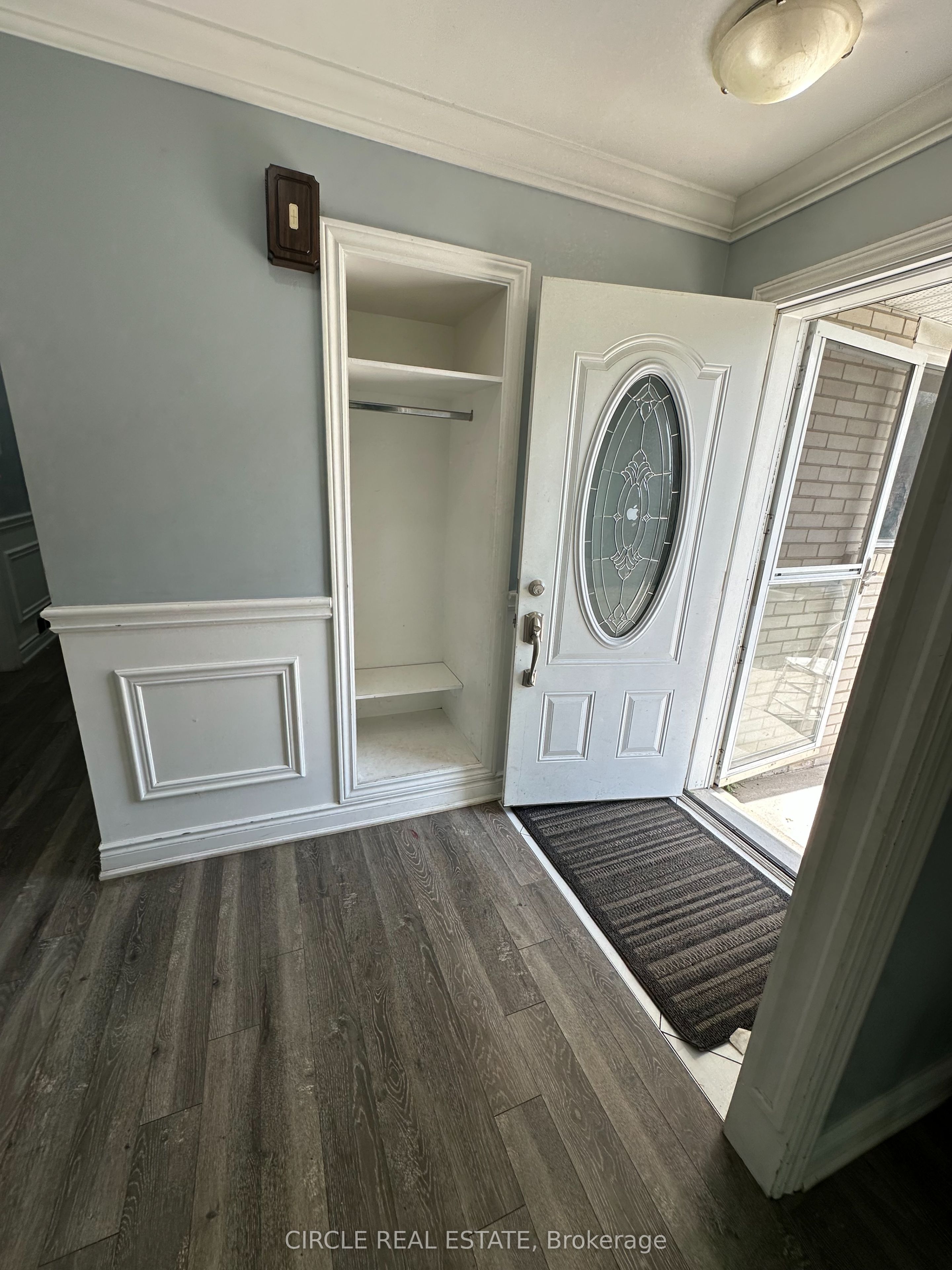 Photo 2 of 16 Belmont Drive, Brampton, Avondale — HOMEH