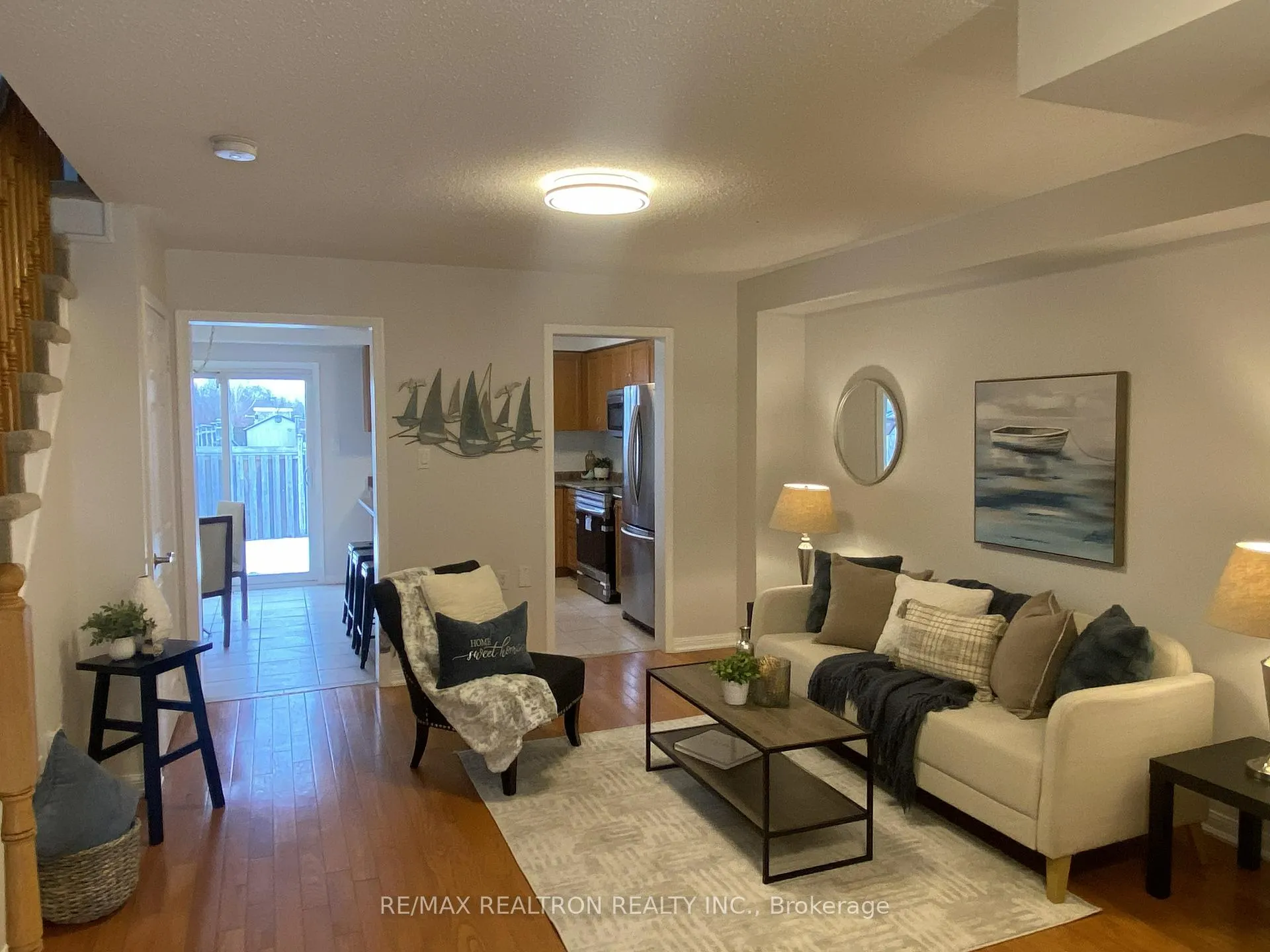Photo 10 of 70 Commonwealth Road, Barrie, Innis-Shore — HOMEH