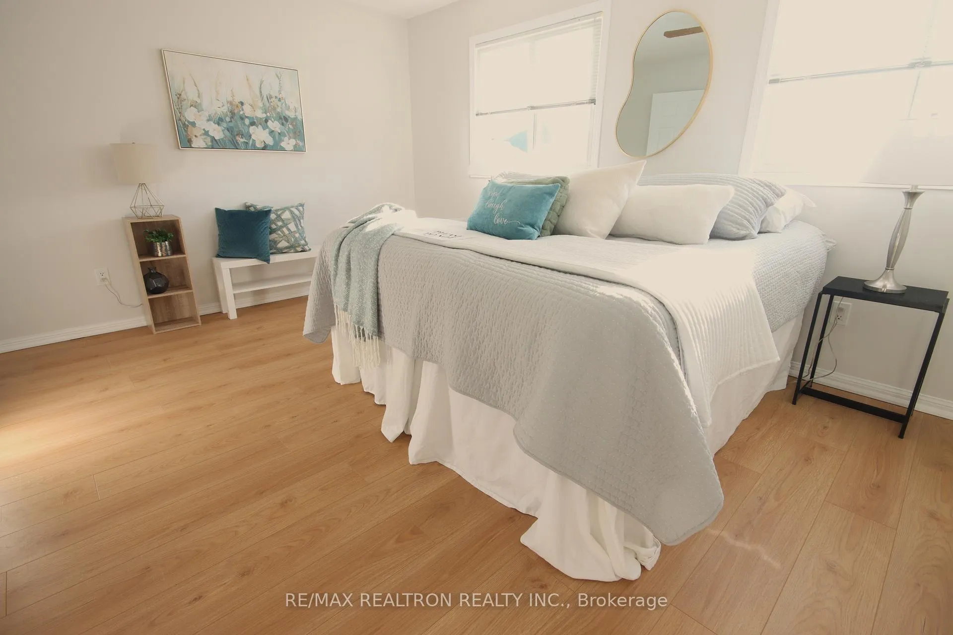 Photo 16 of 70 Commonwealth Road, Barrie, Innis-Shore — HOMEH