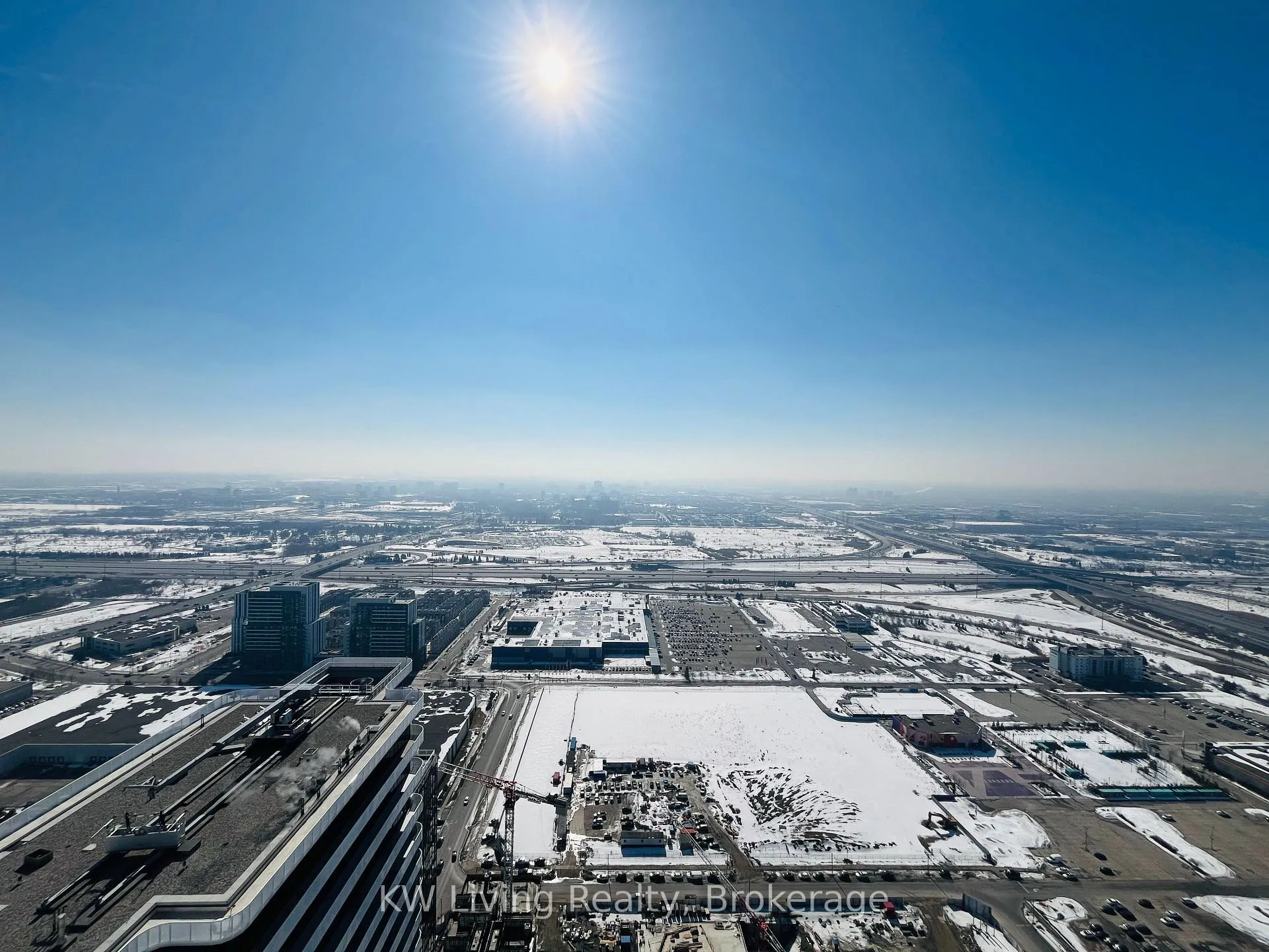 Photo 9 of Unit 5911, 8 Interchange Way, Vaughan, Vaughan Corporate Centre — HOMEH