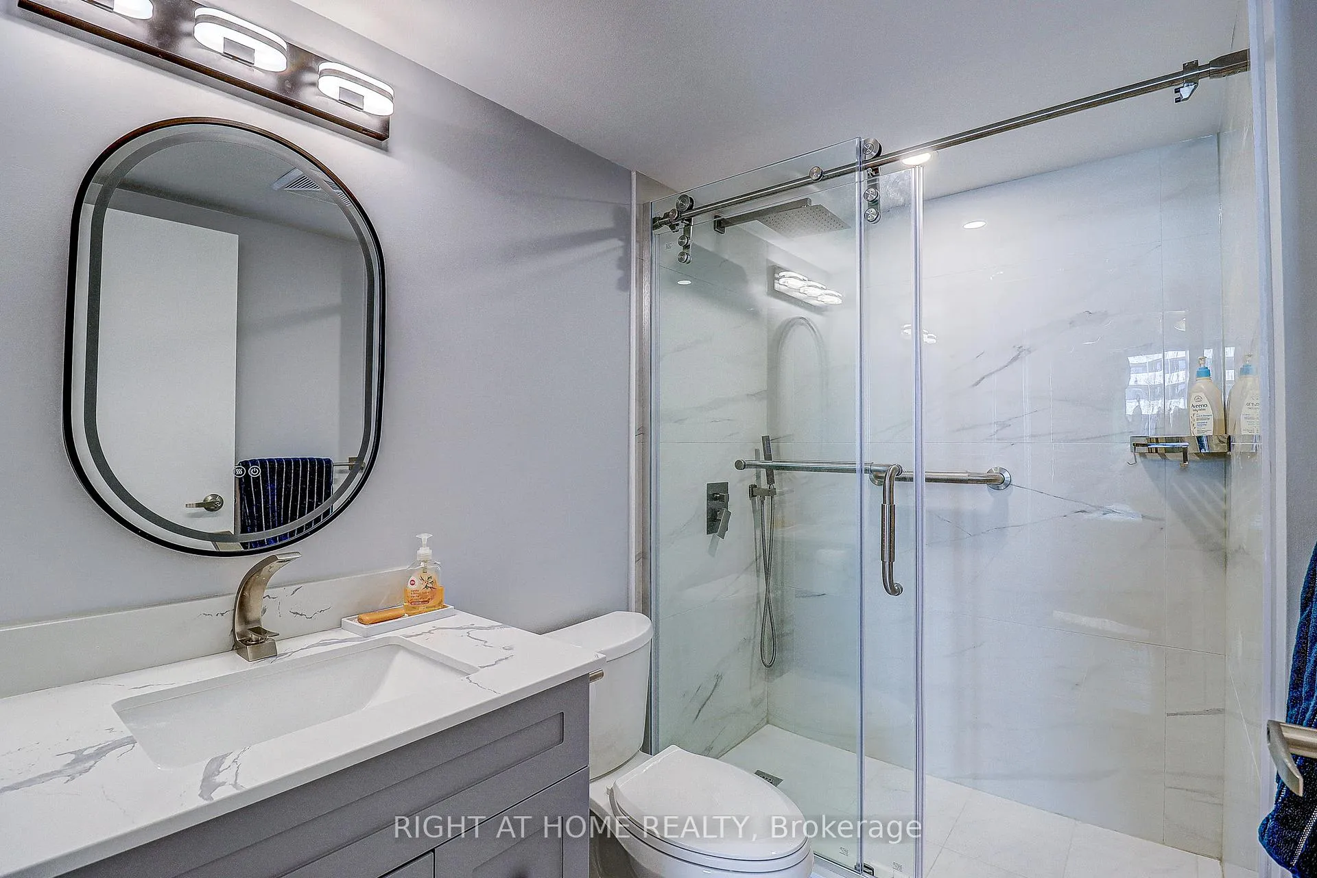 Photo 17 of Unit 1703, 77 Maitland Place, Toronto, Cabbagetown-South St. James Town — HOMEH