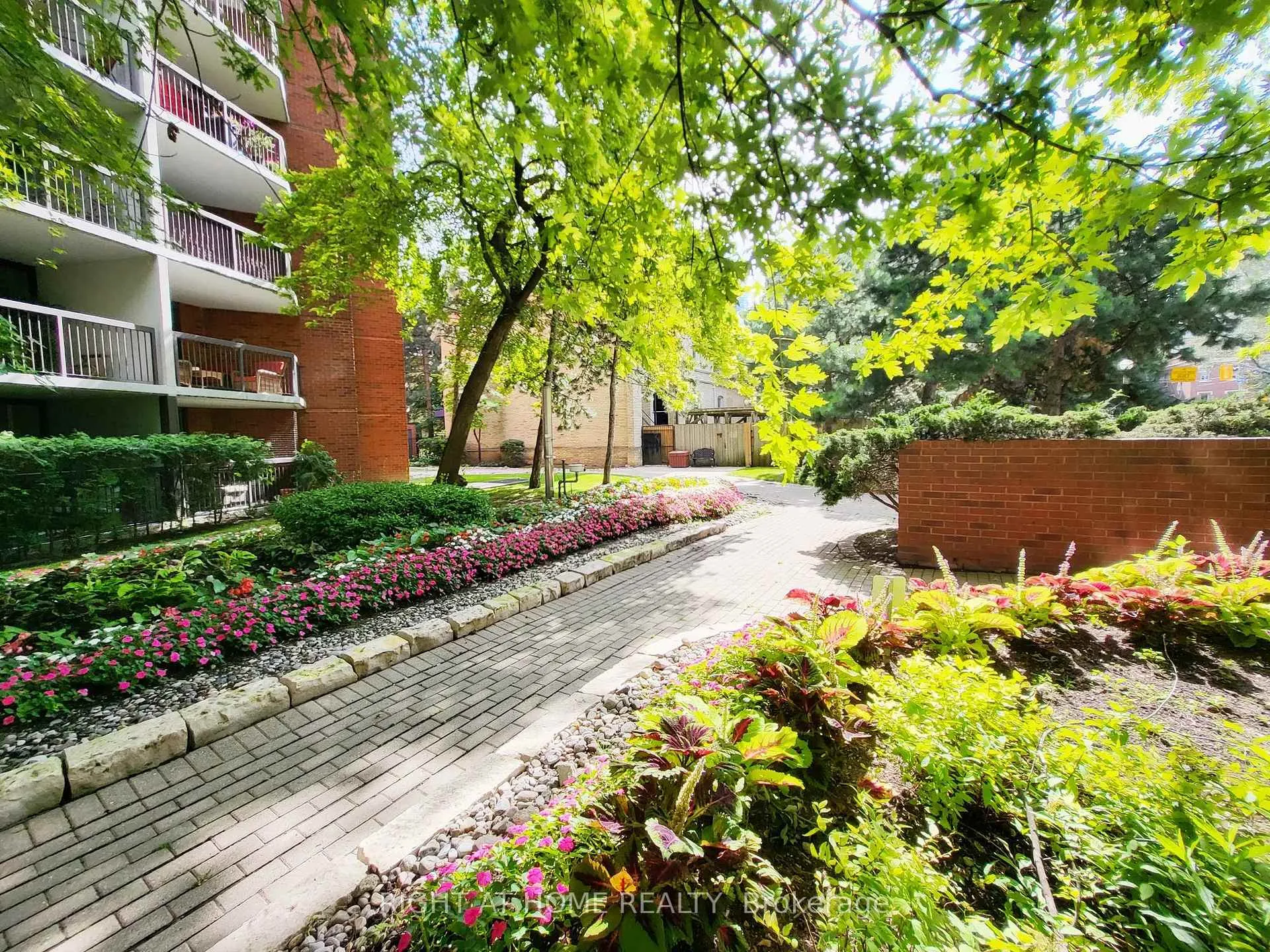 Photo 36 of Unit 1703, 77 Maitland Place, Toronto, Cabbagetown-South St. James Town — HOMEH