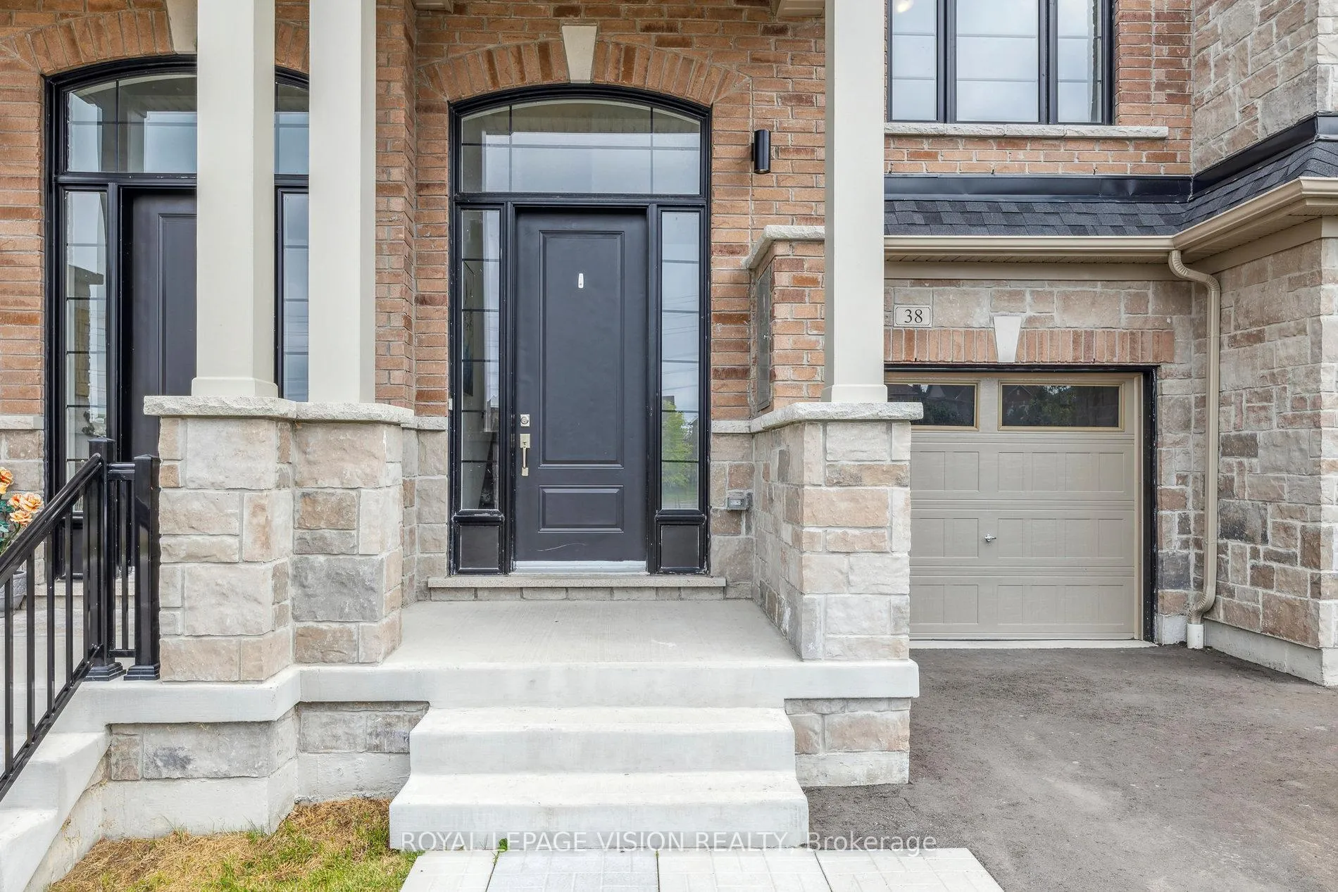 Photo 2 of 38 Elkington Crescent, Whitby, Rural Whitby — HOMEH