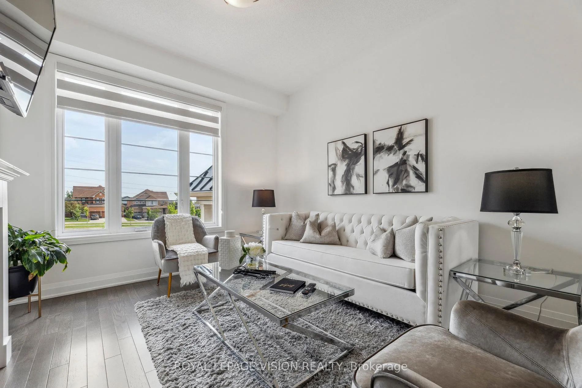 Photo 5 of 38 Elkington Crescent, Whitby, Rural Whitby — HOMEH