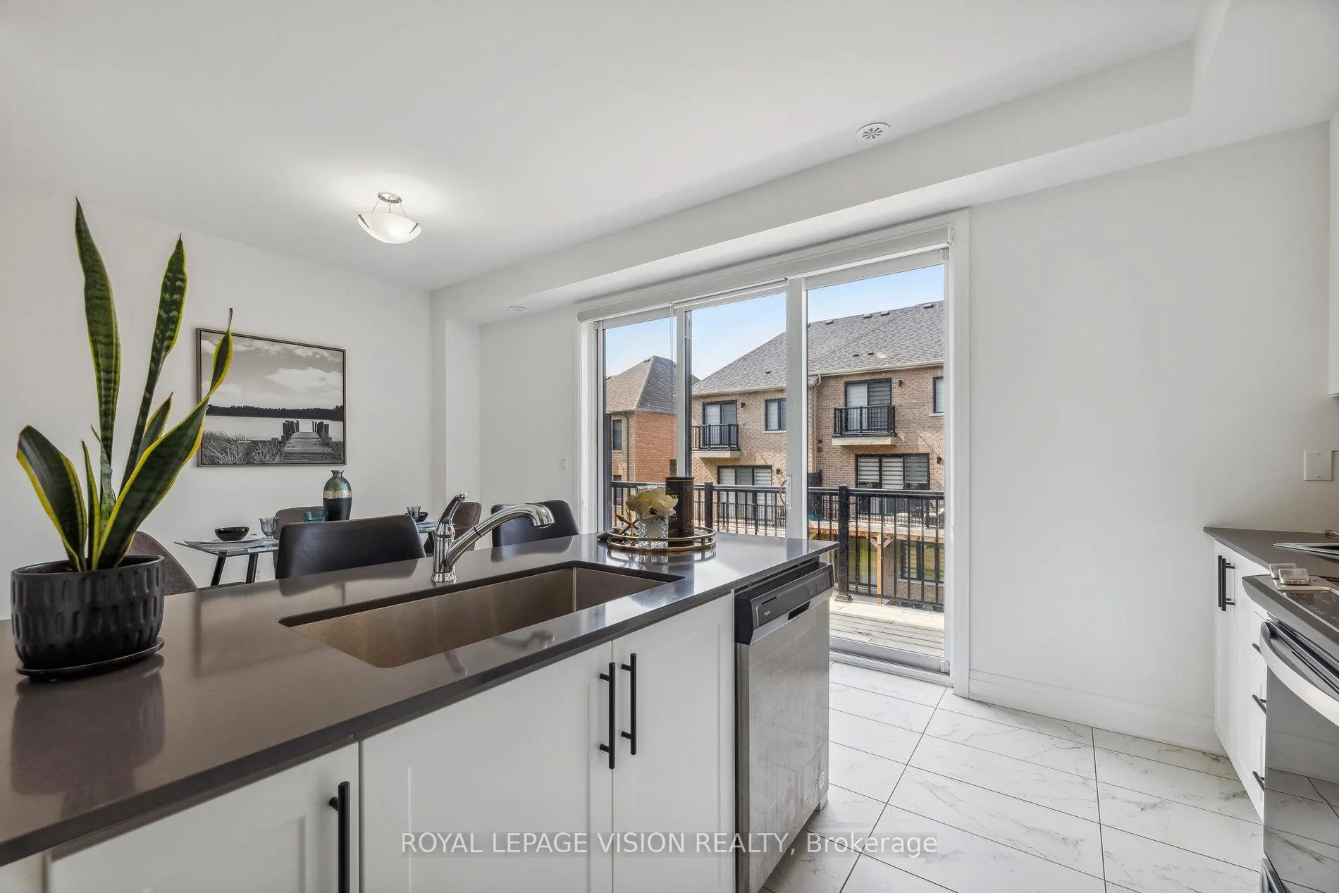 Photo 8 of 38 Elkington Crescent, Whitby, Rural Whitby — HOMEH