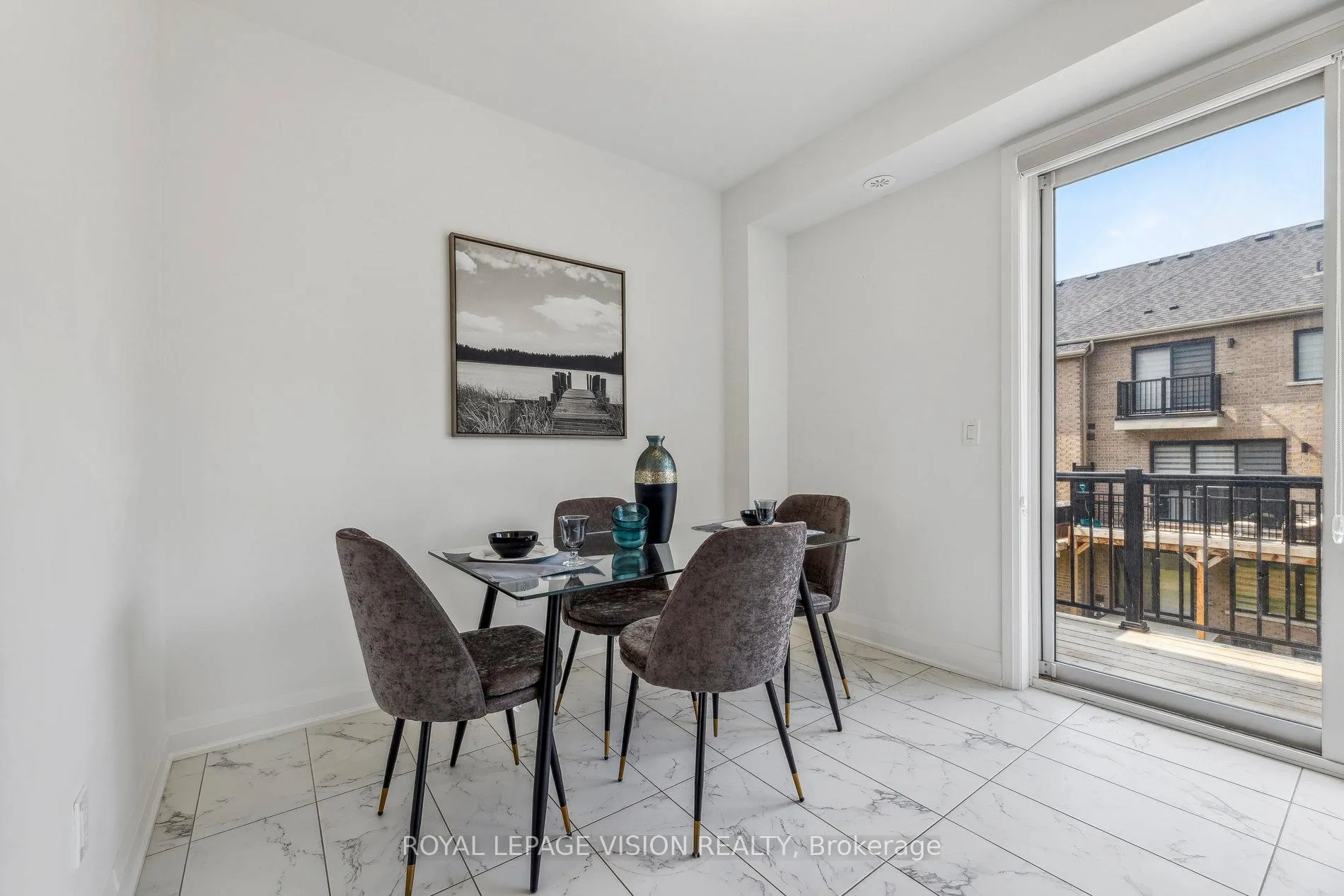 Photo 12 of 38 Elkington Crescent, Whitby, Rural Whitby — HOMEH