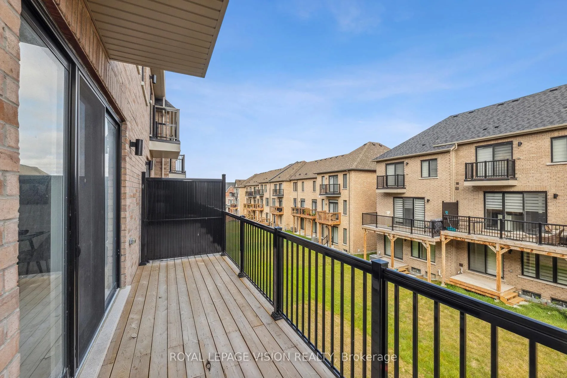 Photo 14 of 38 Elkington Crescent, Whitby, Rural Whitby — HOMEH