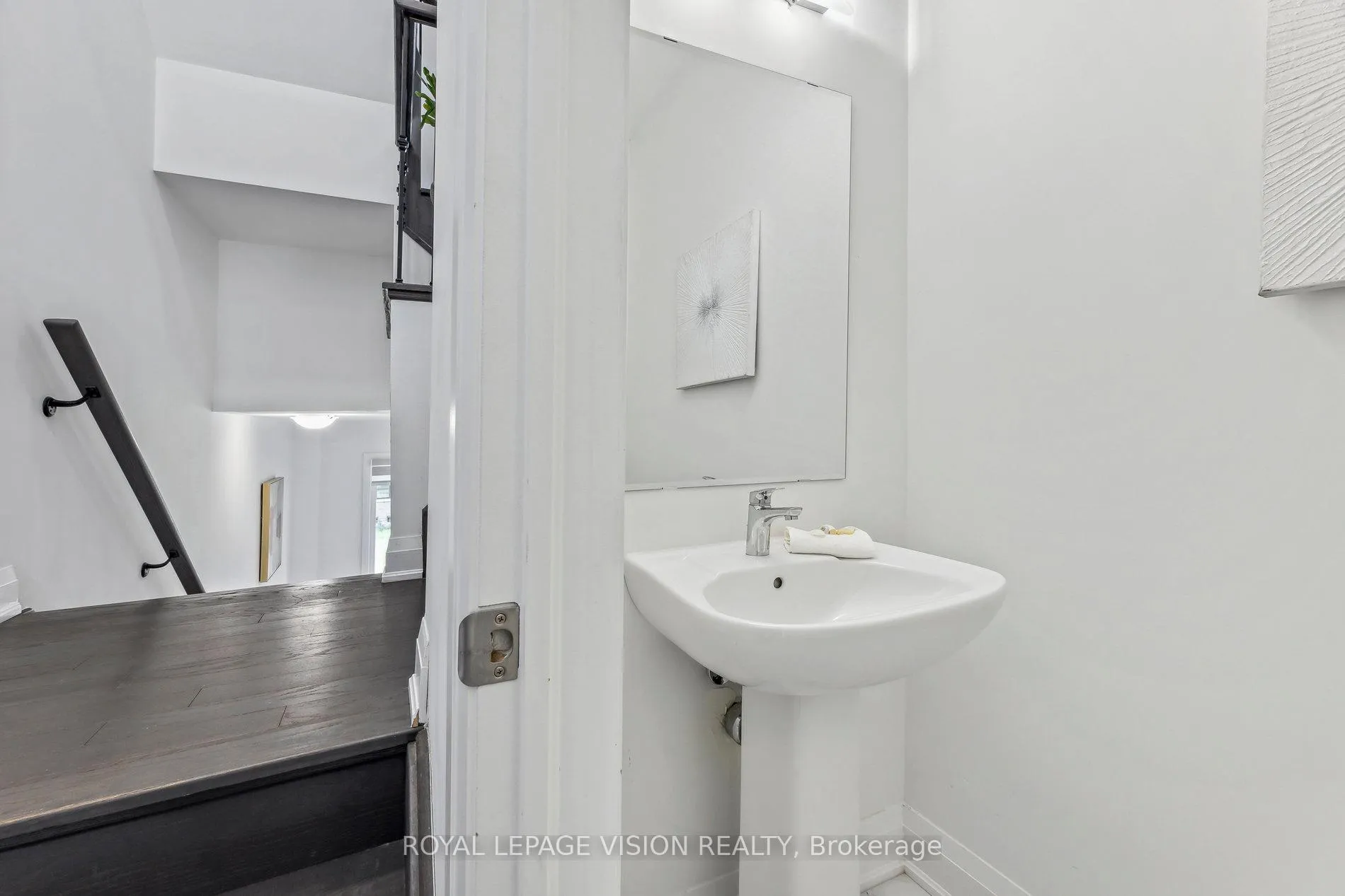 Photo 24 of 38 Elkington Crescent, Whitby, Rural Whitby — HOMEH