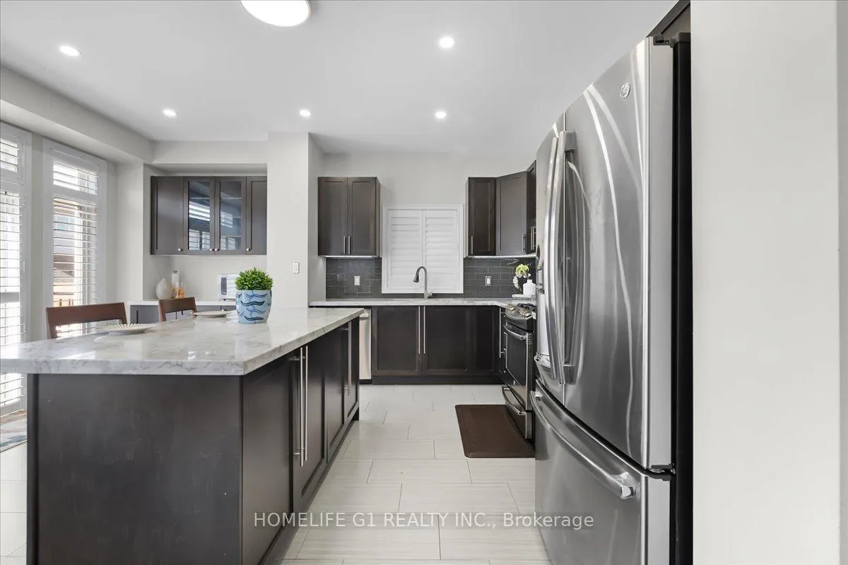 Photo 11 of 16 Weathering Heights, Hamilton, Stoney Creek — HOMEH